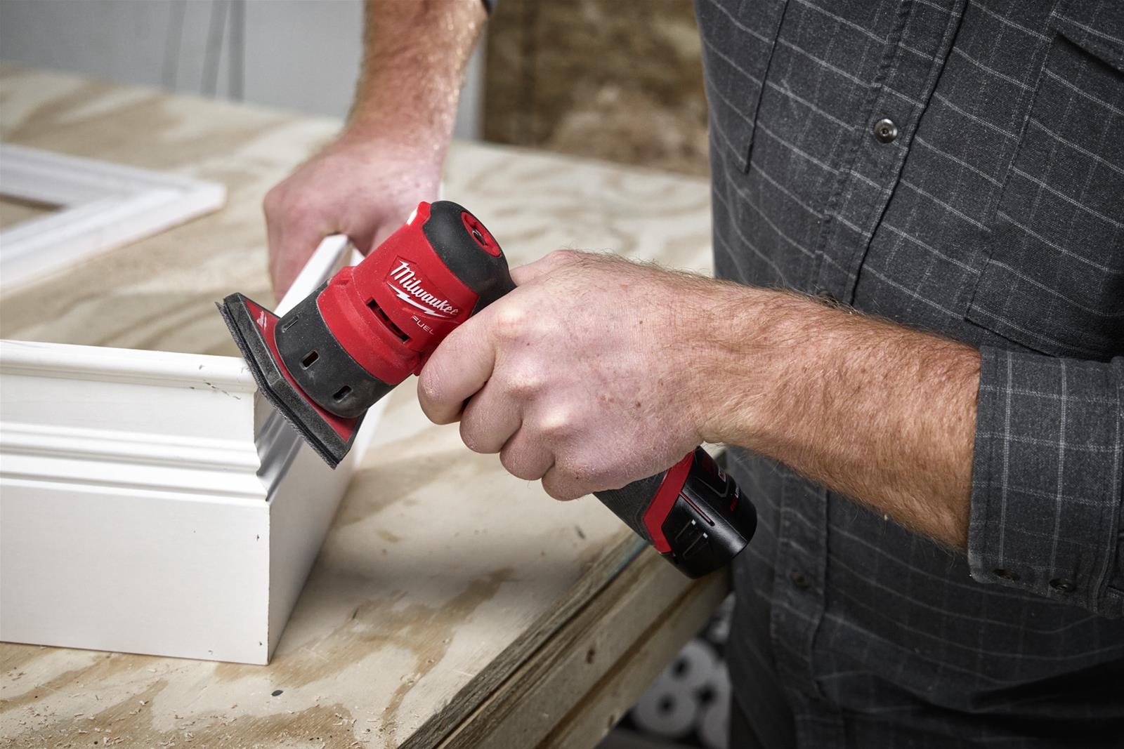 Milwaukee Tool 49362531 Milwaukee M12 Orbital Detail Sander