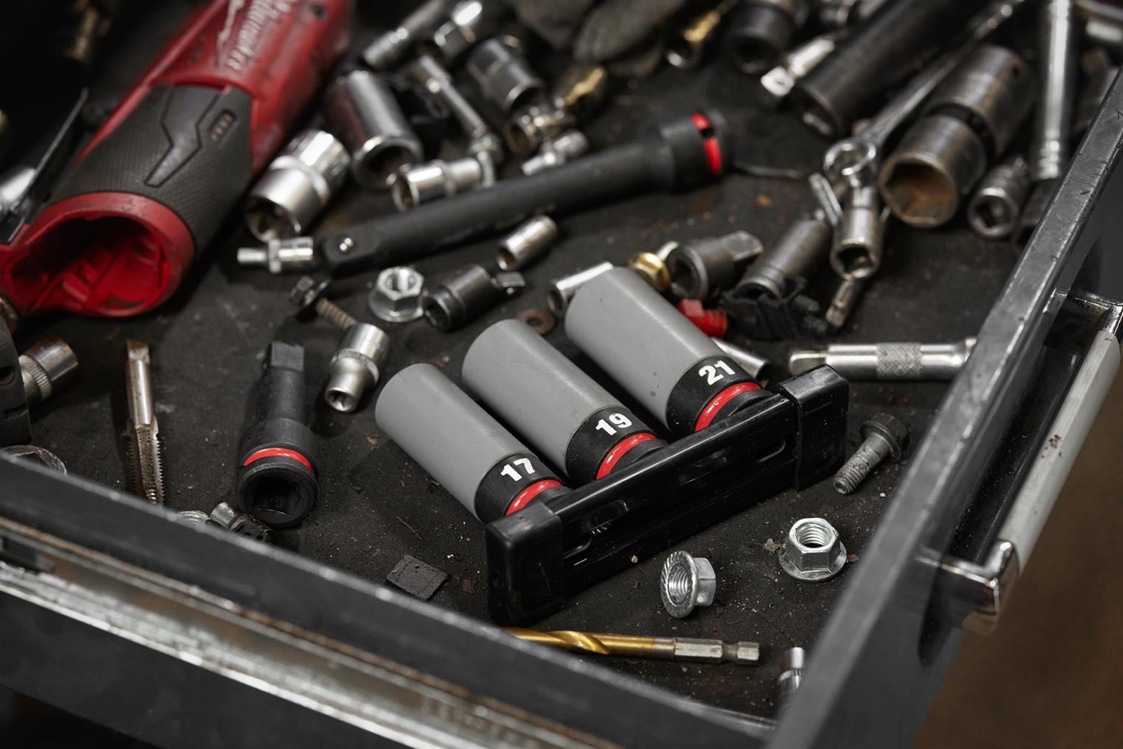 オイグルト Milwaukee Tool 49-66-7830 Milwaukee SHOCKWAVE Impact Duty Lug Nut