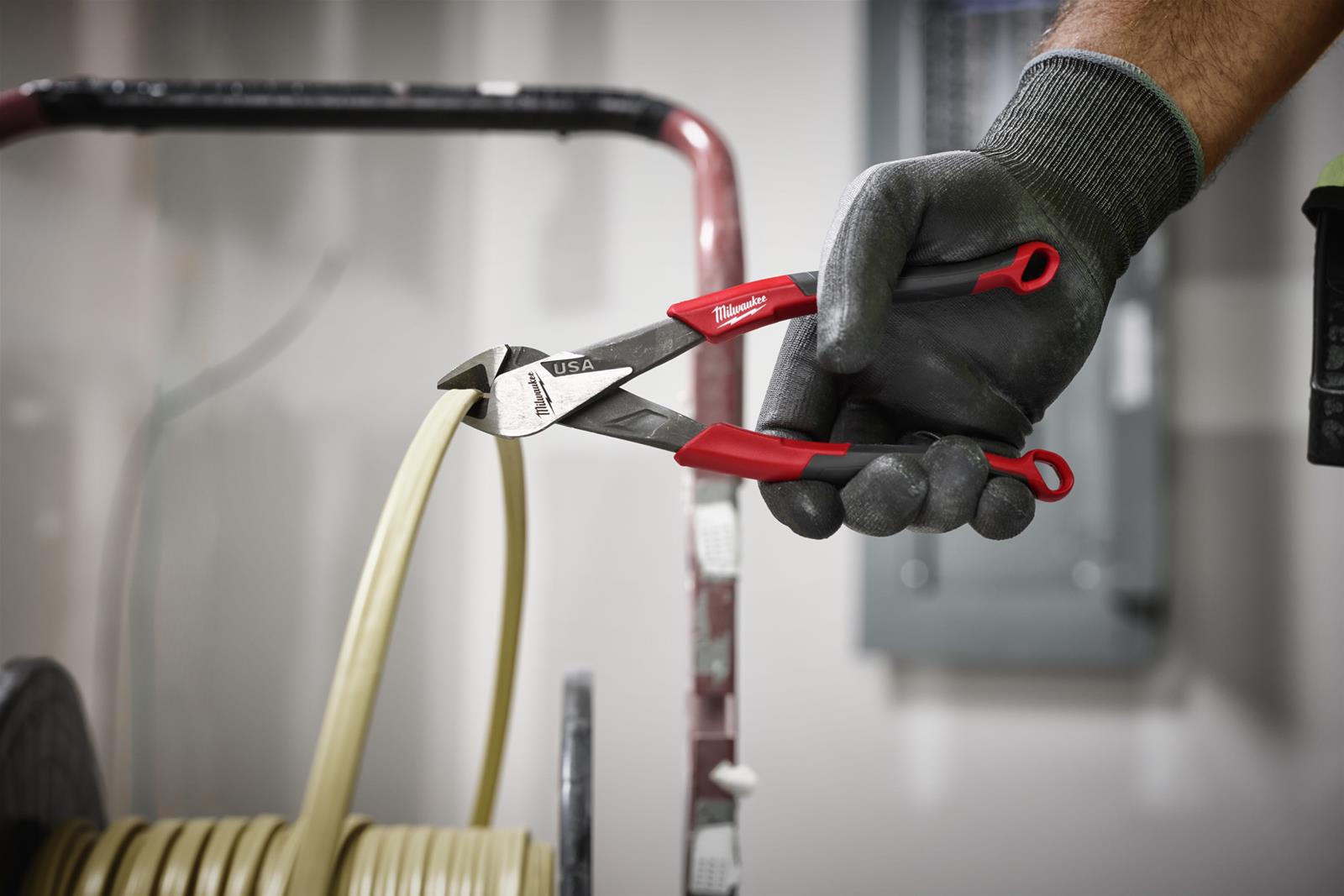 Milwaukee Tool MT558 Milwaukee Diagonal Cutting Pliers Summit Racing