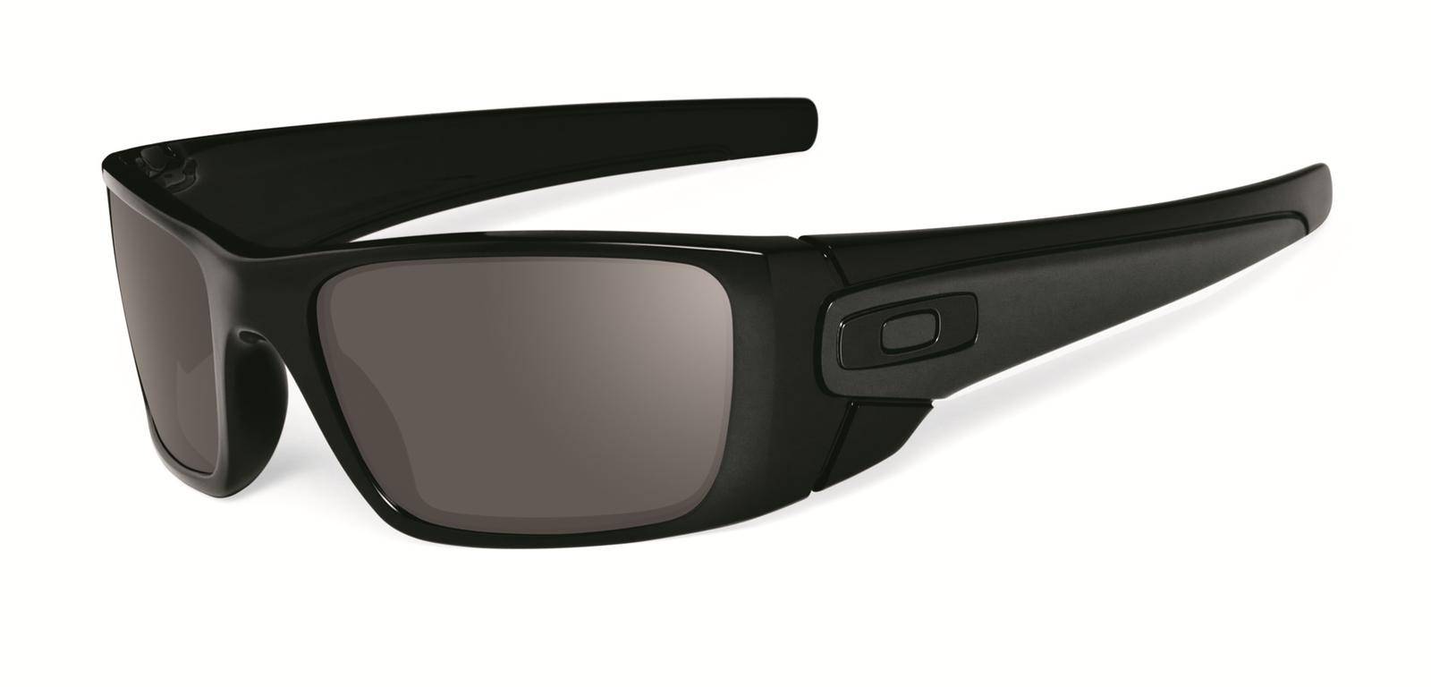 Introducir 122+ imagen oakley fuel cell men's sunglasses - Thptnganamst ...