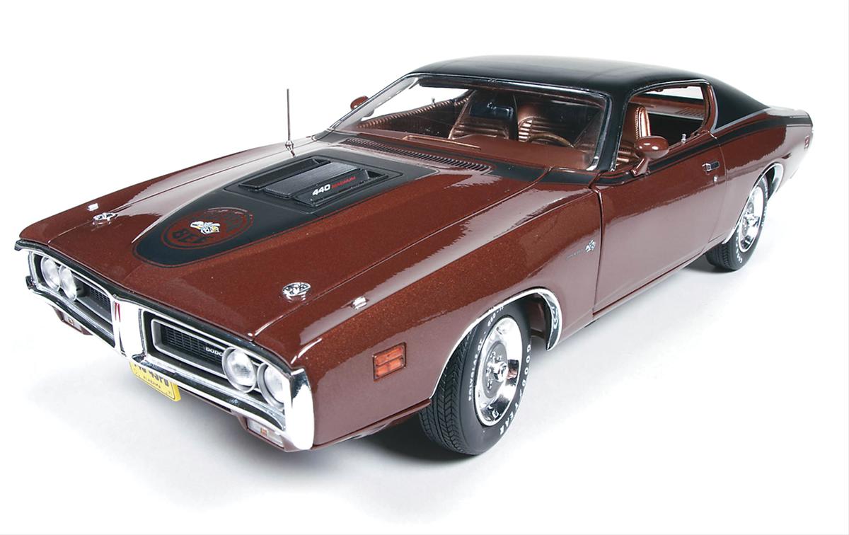 Summit Gifts AMM1003 1:18 Scale 1971 Dodge Charger Super Bee