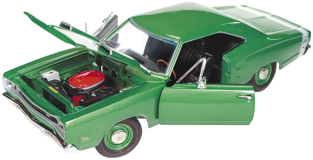AUTO WORLD AMM1136 1:18 Scale 1969 Dodge Super Bee Hardtop Diecast