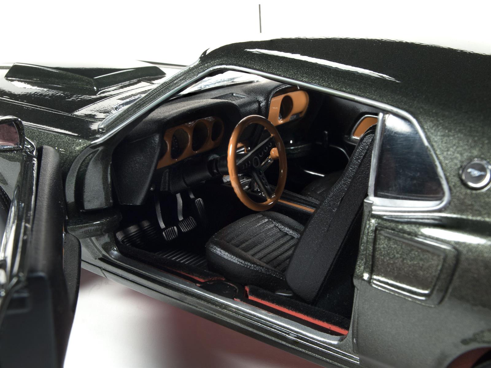 Summit Gifts AMM1152 1:18 Scale 1969 Ford Mustang Boss 429 Diecast