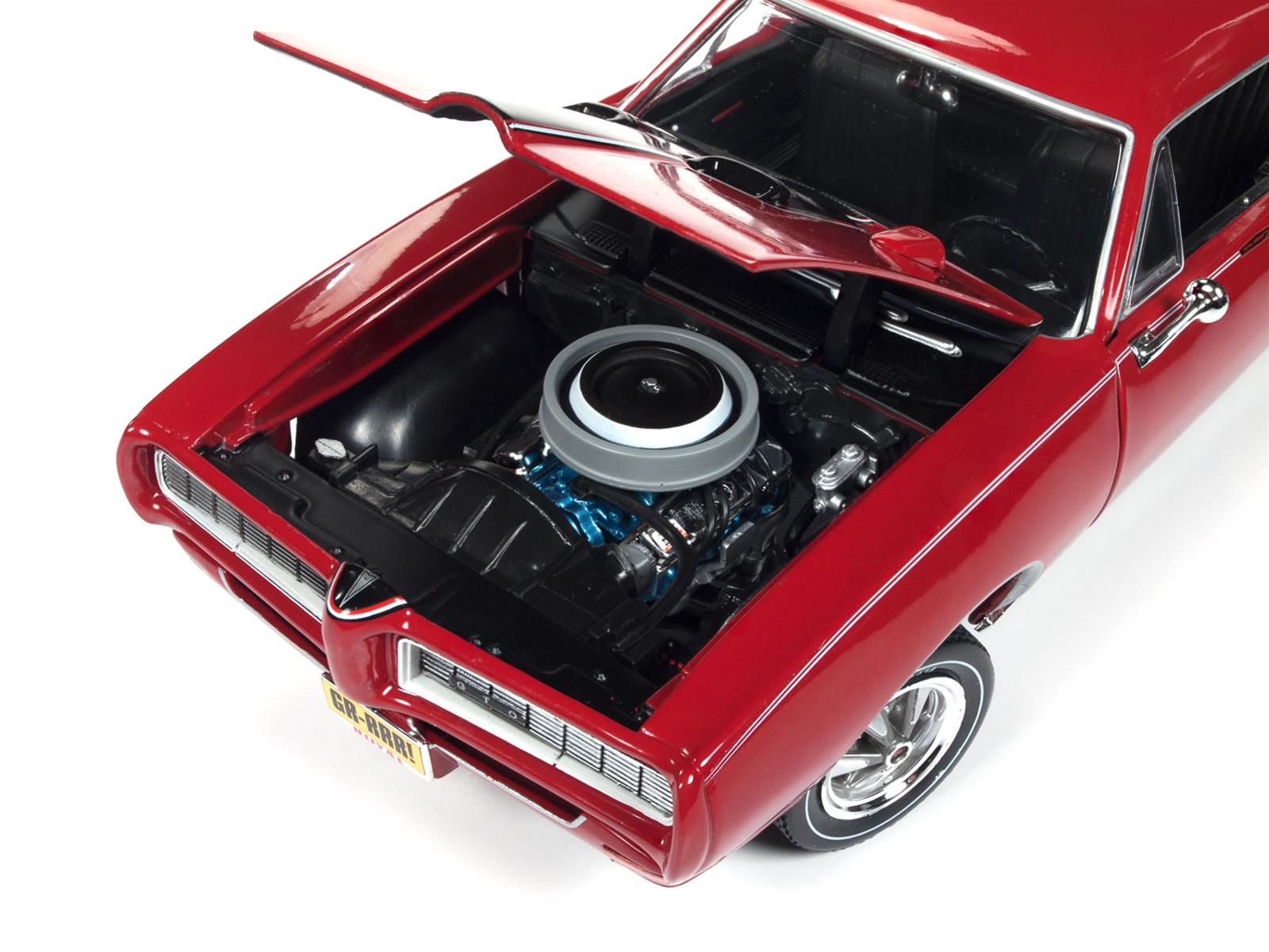 AUTO WORLD AMM1153 1:18 Scale 1968 Pontiac GTO Royal Bobcat
