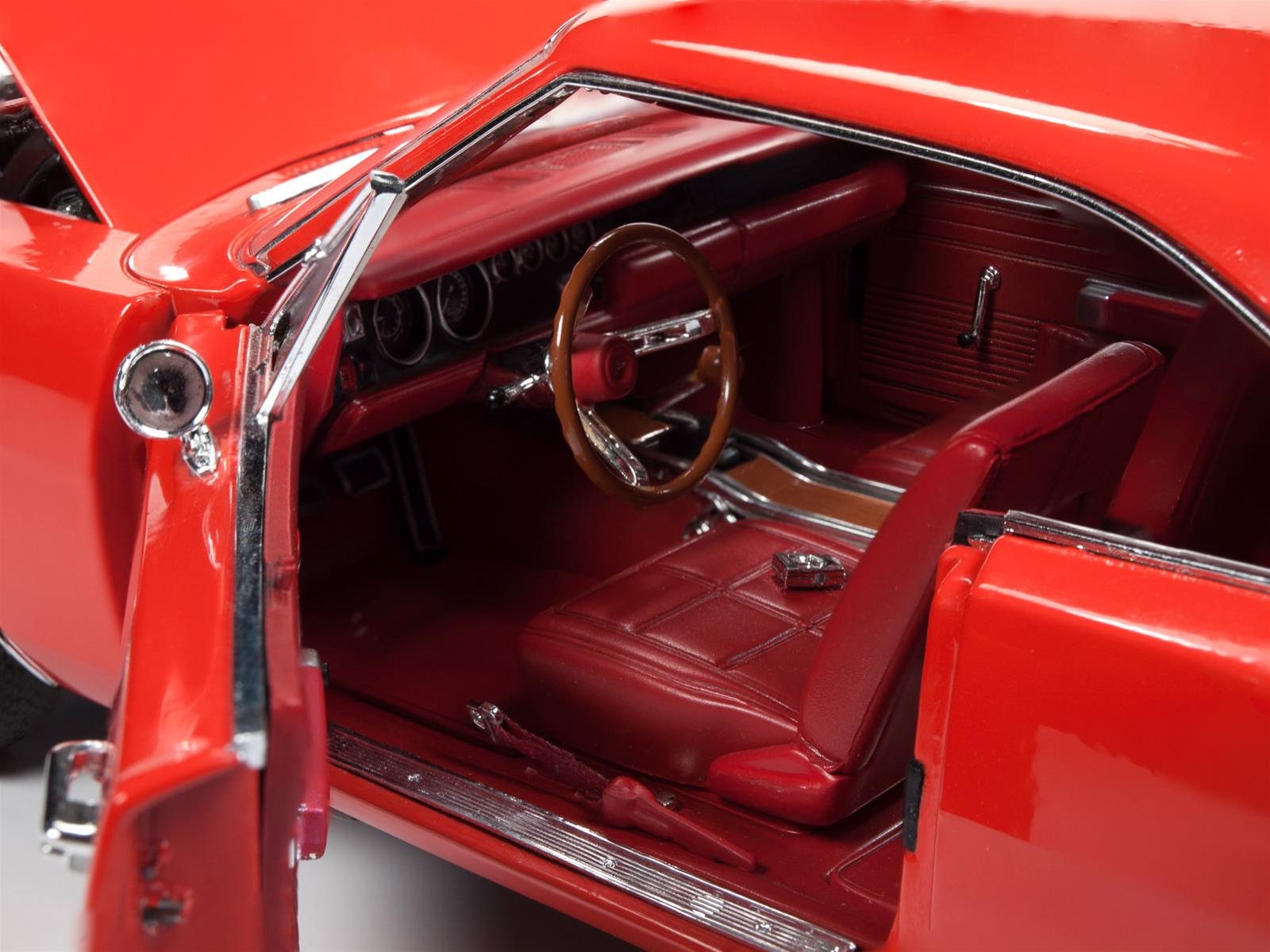 AUTO WORLD AMM1174 1:18 Scale 1969 Dodge Charger R/T Diecast Model