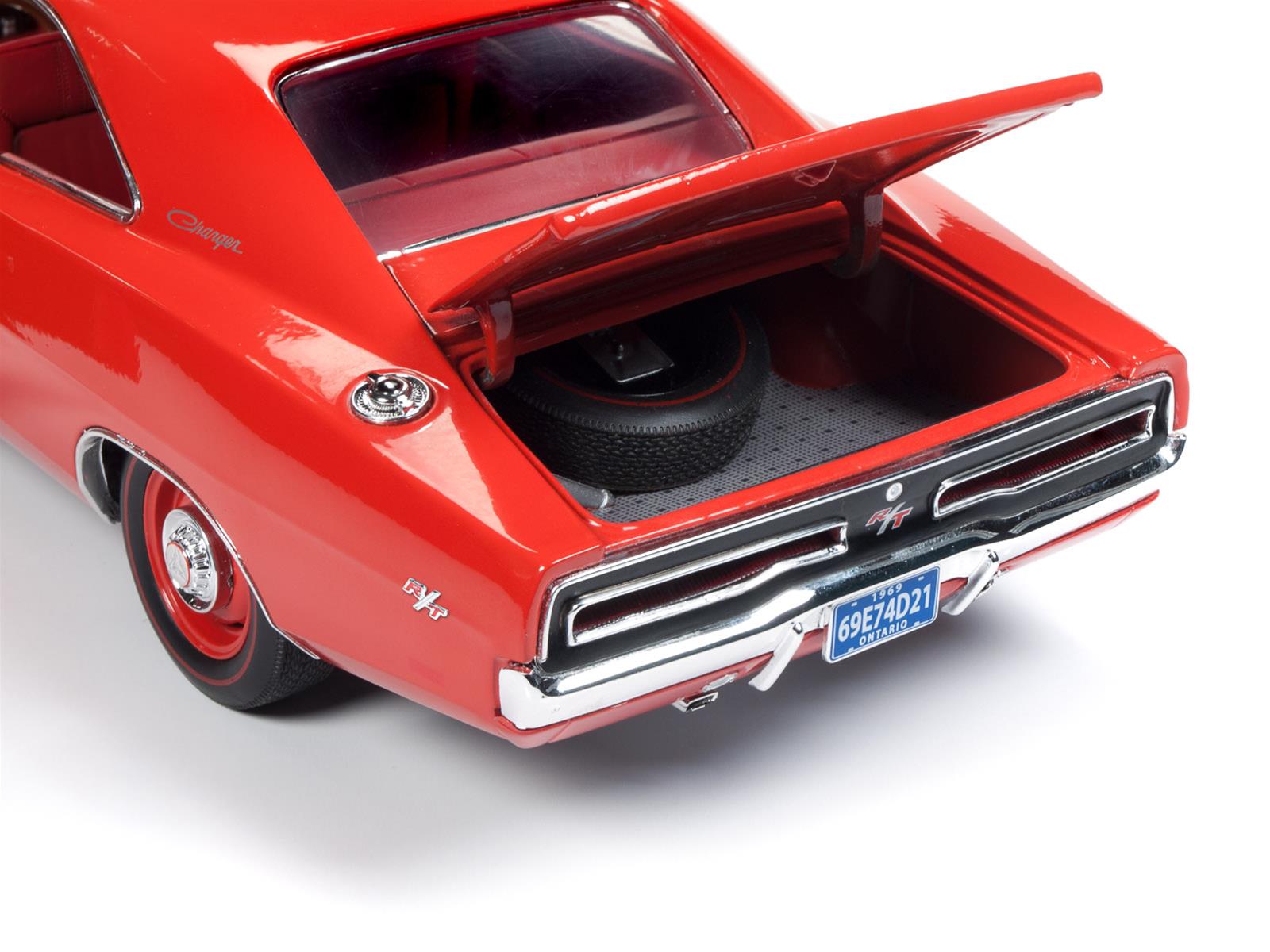 AUTO WORLD AMM1174 1:18 Scale 1969 Dodge Charger R/T Diecast Model