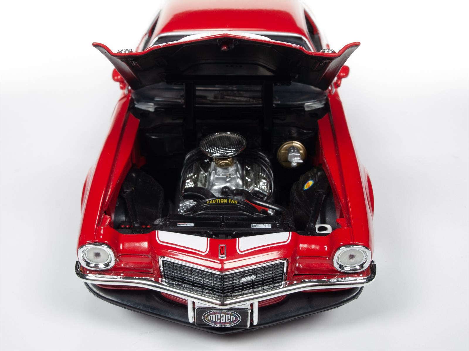 AUTO WORLD AMM1197 1:18 Scale Baldwin Motion 1971 Chevy