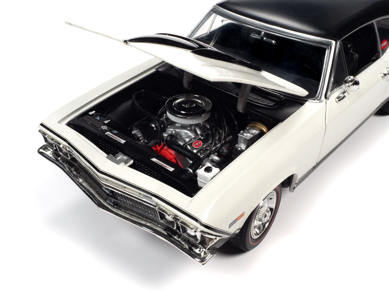AUTO WORLD AMM1201 1:18 Scale 1968 Nickey Chevrolet Chevelle SS