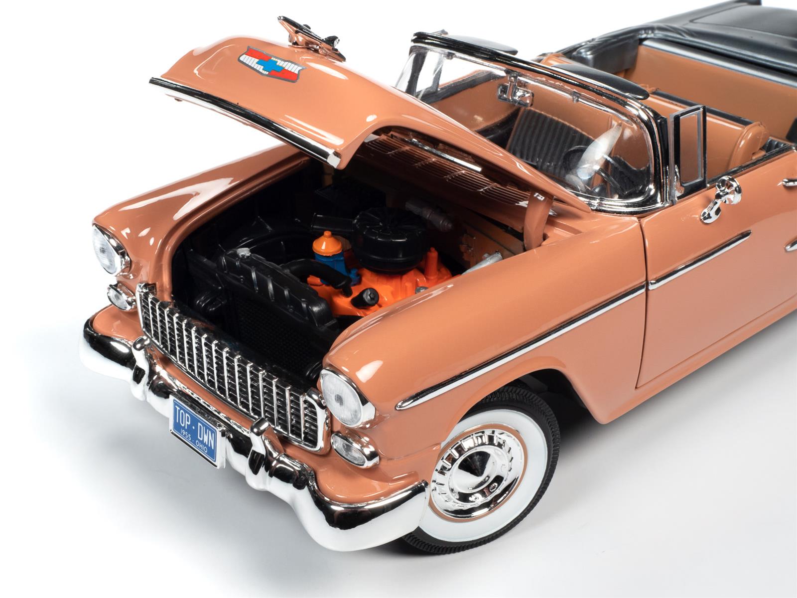 AUTO WORLD AMM1221 1:18 Scale 1955 Chevrolet Bel Air Convertible