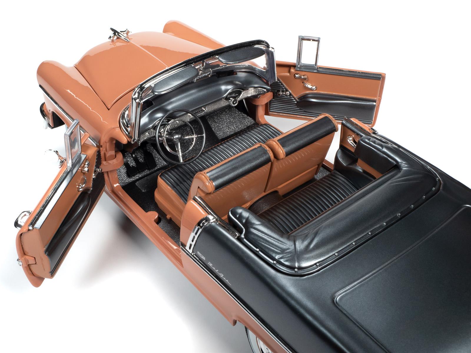 AUTO WORLD AMM1221 1:18 Scale 1955 Chevrolet Bel Air Convertible