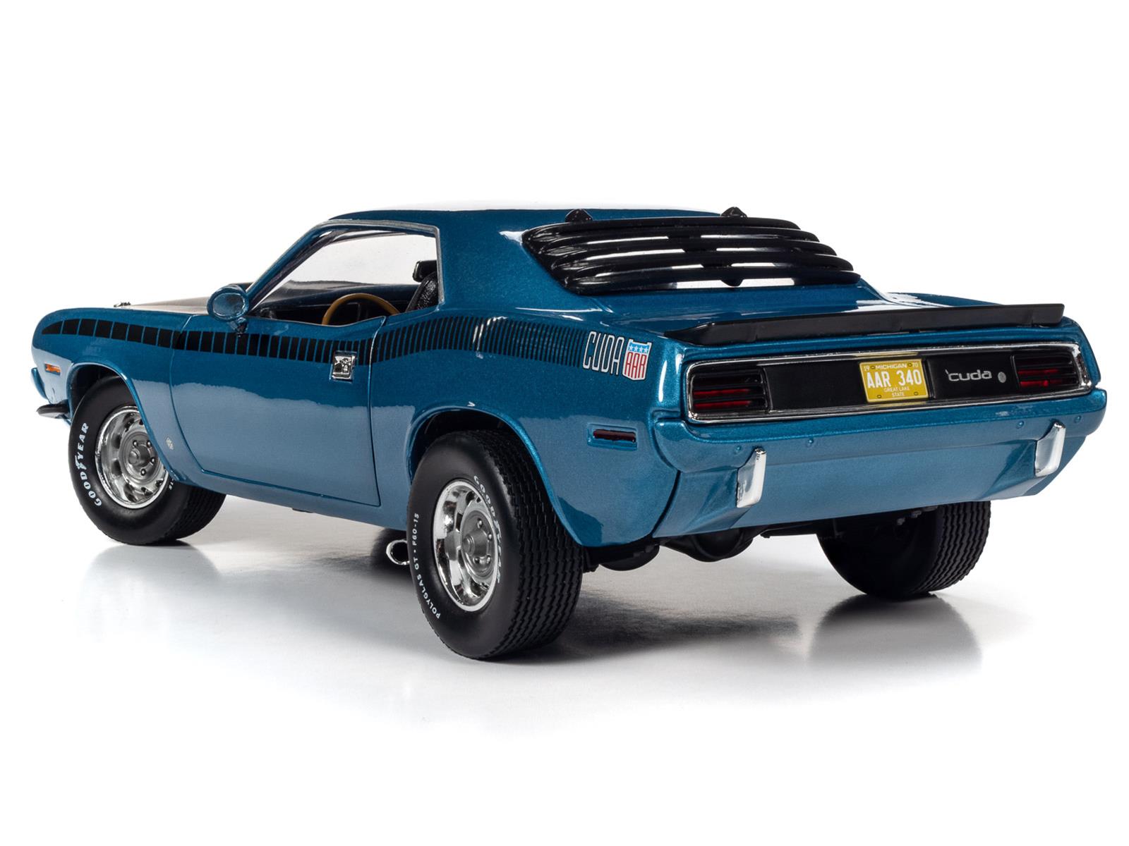 AUTO WORLD AMM1225 1:18 Scale 1970 Plymouth AAR Barracuda