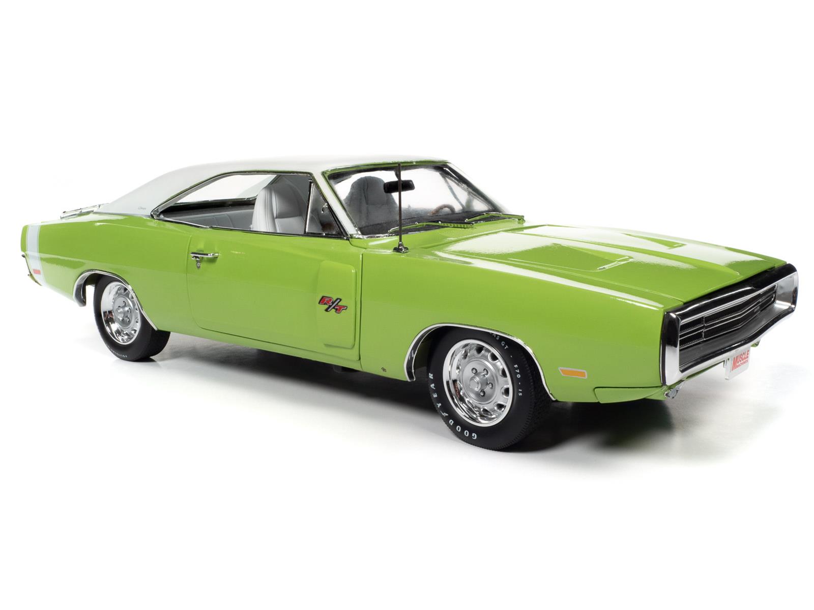 Dodge Charger 1/18モデルカー AUTO WORLD AMM1249 1:18 Scale 1970 Dodge Charger R/T Diecast Model