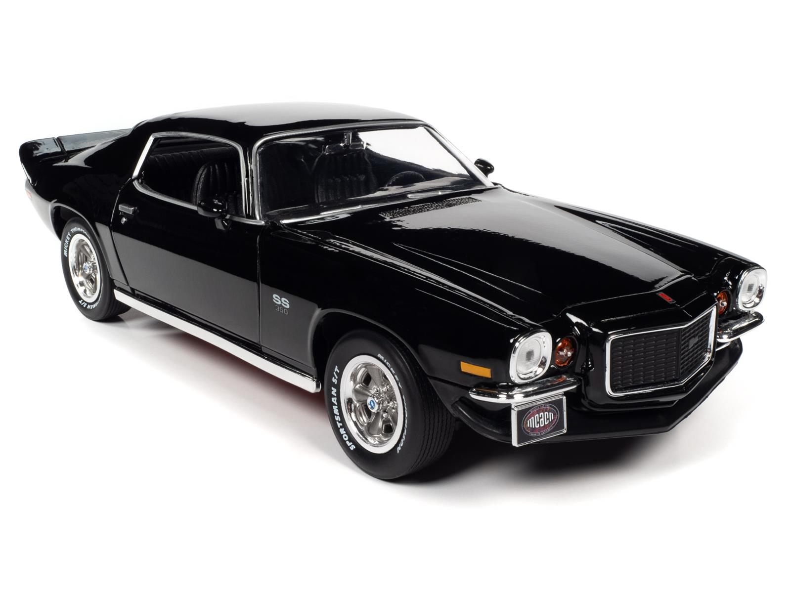 AUTO WORLD AMM1250 1:18 Scale 1971 Chevrolet Camaro SS Diecast