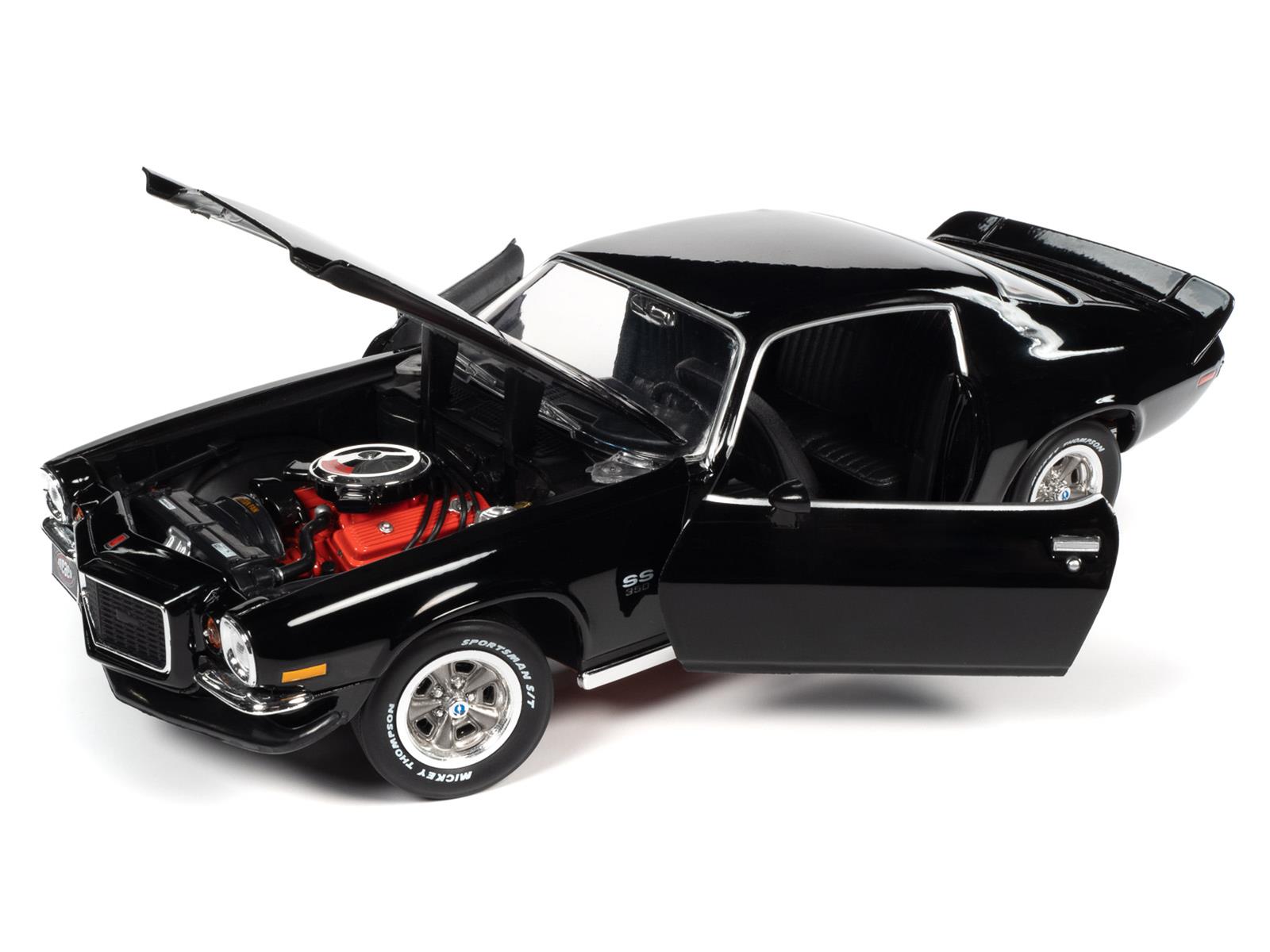AUTO WORLD AMM1250 1:18 Scale 1971 Chevrolet Camaro SS Diecast