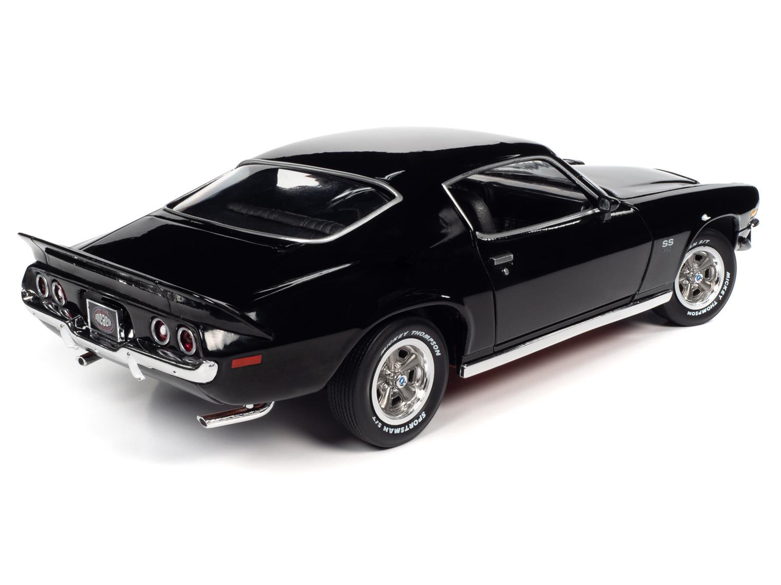 AUTO WORLD AMM1250 1:18 Scale 1971 Chevrolet Camaro SS Diecast