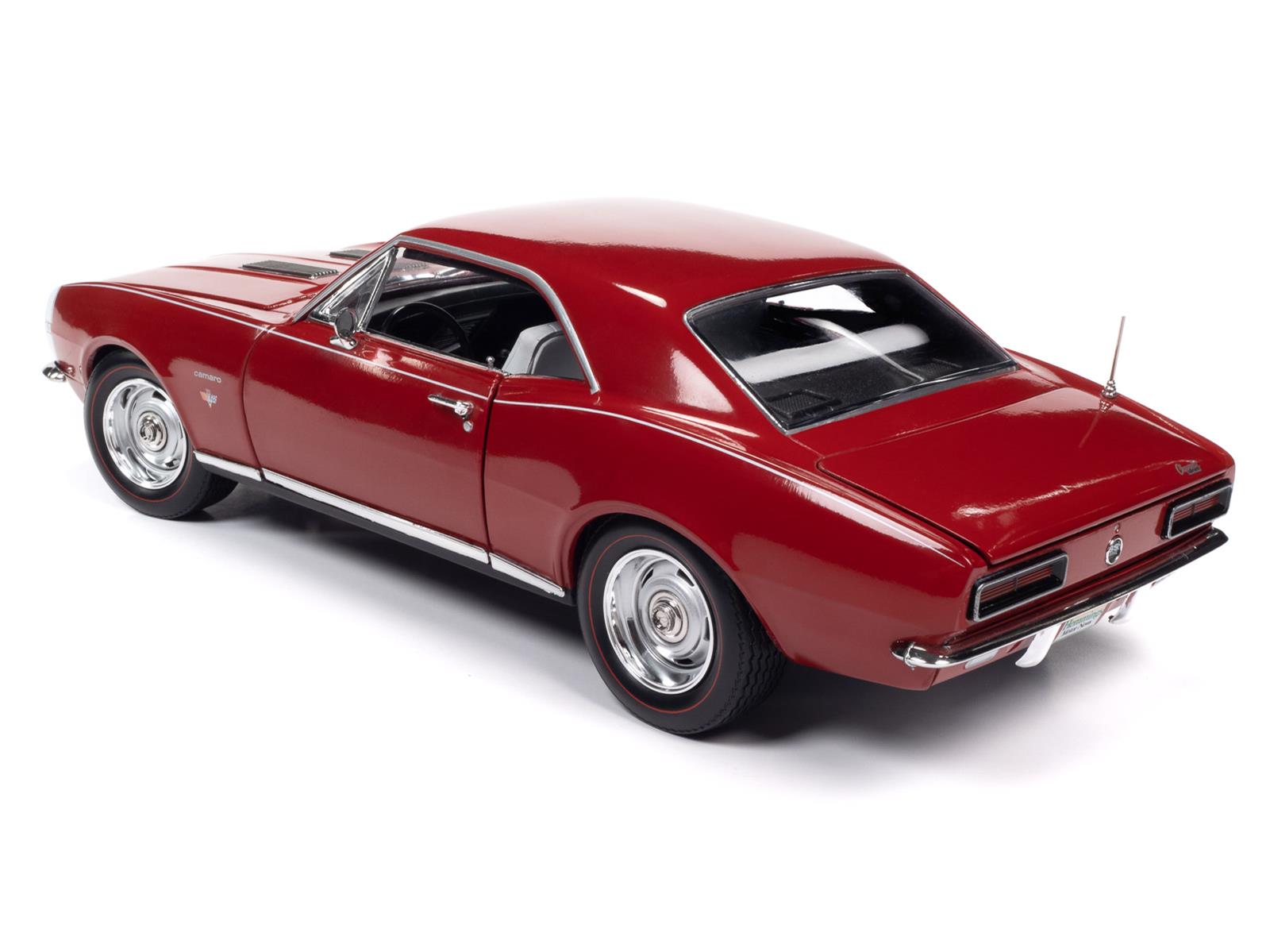 Summit Gifts AMM1288/06 1:18 Scale 1967 Chevrolet Camaro SS/RS