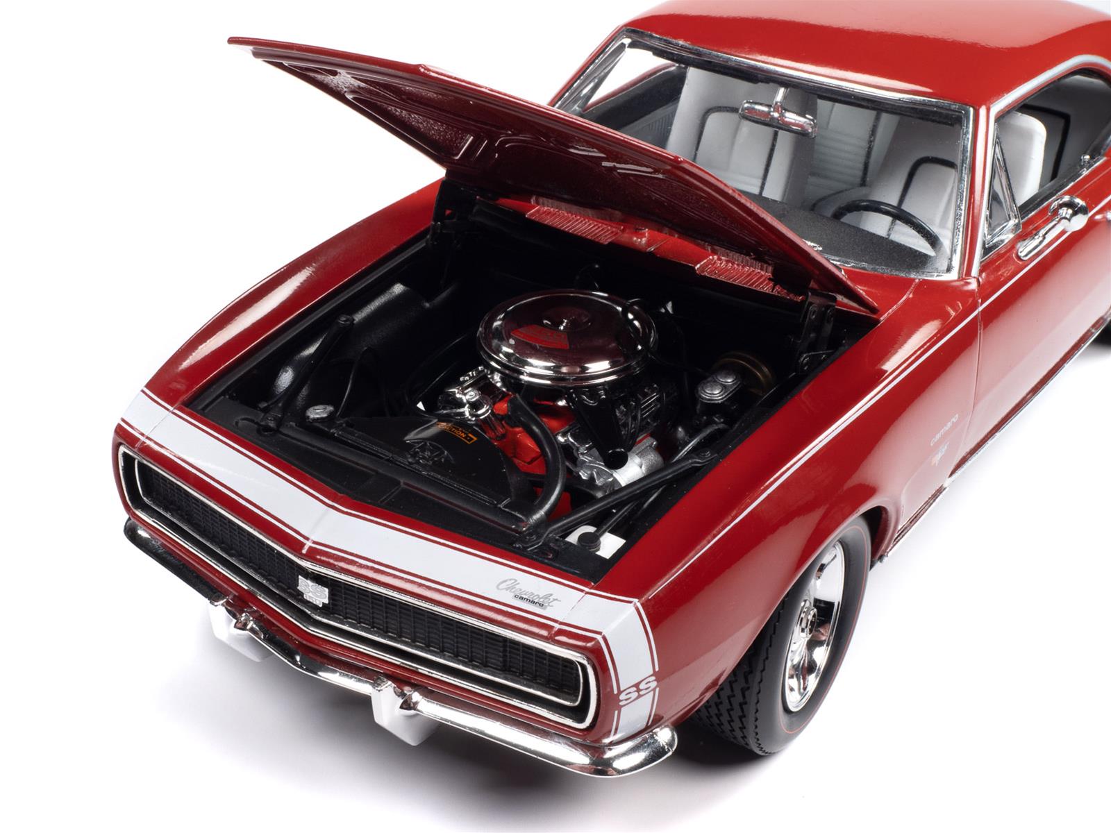 Summit Gifts AMM1288/06 1:18 Scale 1967 Chevrolet Camaro SS/RS