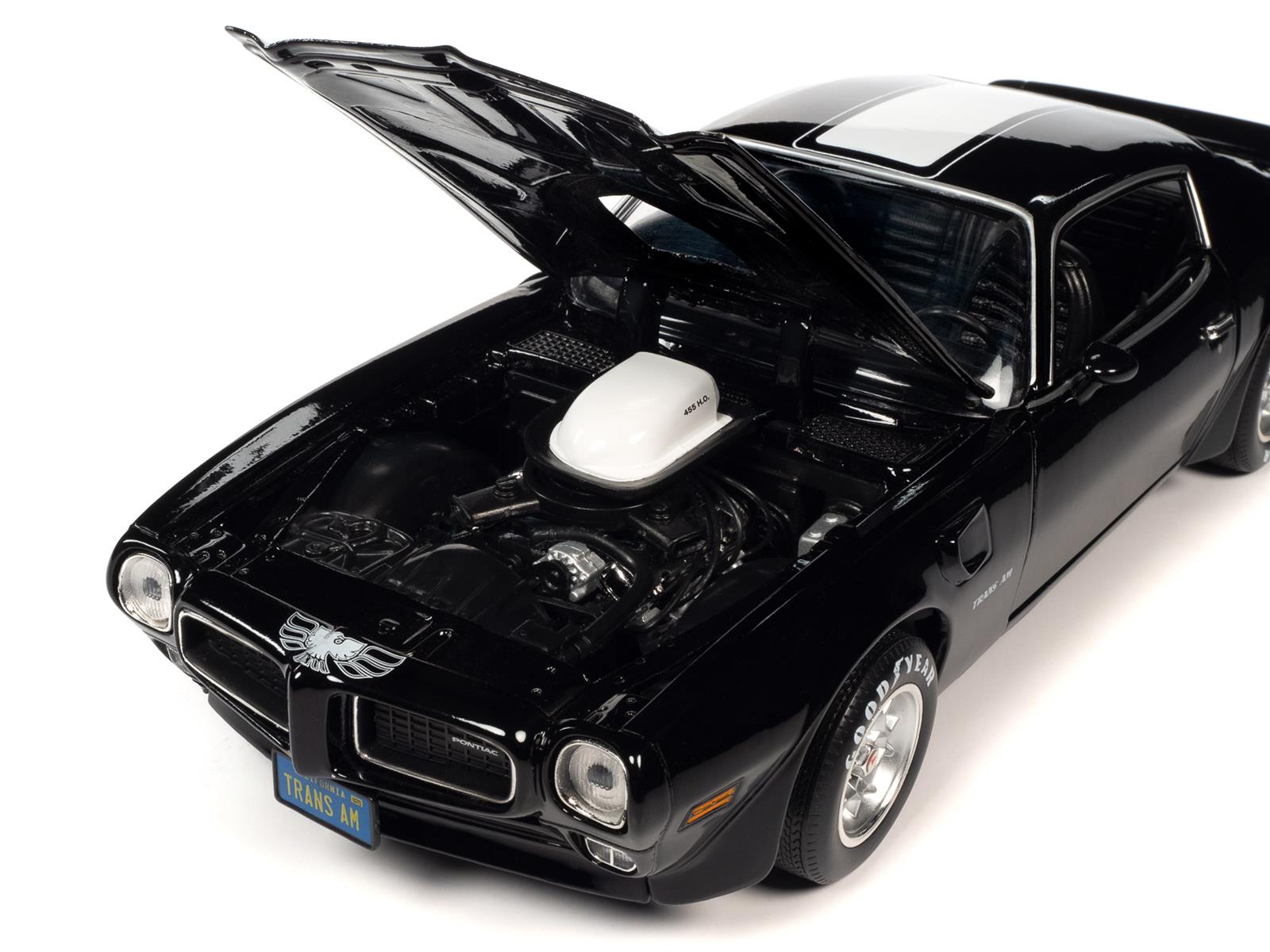AUTO WORLD AMM1293 1:18 Scale 1972 Pontiac Trans Am Diecast