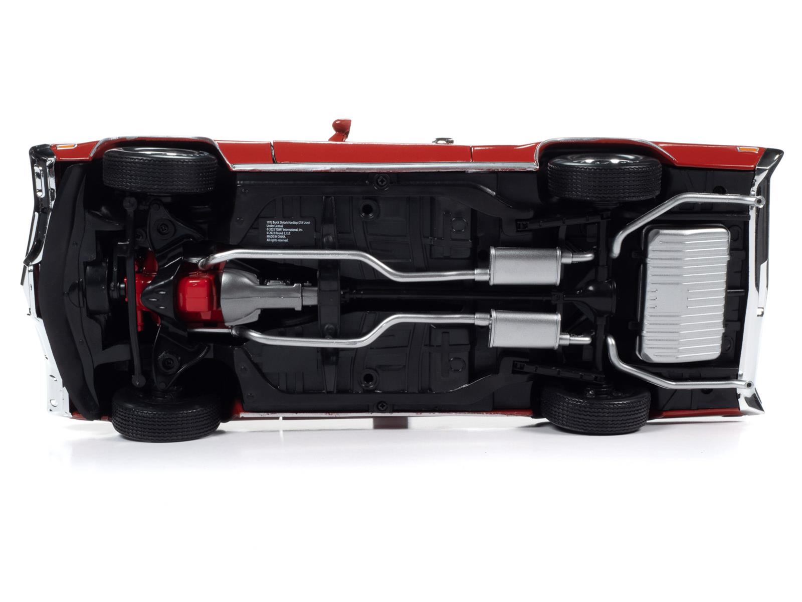 AUTO WORLD AMM1301/06 1:18 Scale 1972 Buick GSX Diecast Model