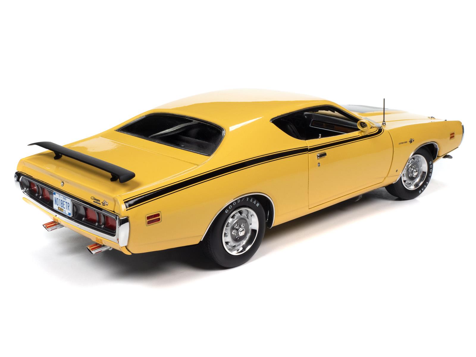 AUTO WORLD AMM1315 1:18 Scale 1971 Dodge Charger Super Bee Diecast ...