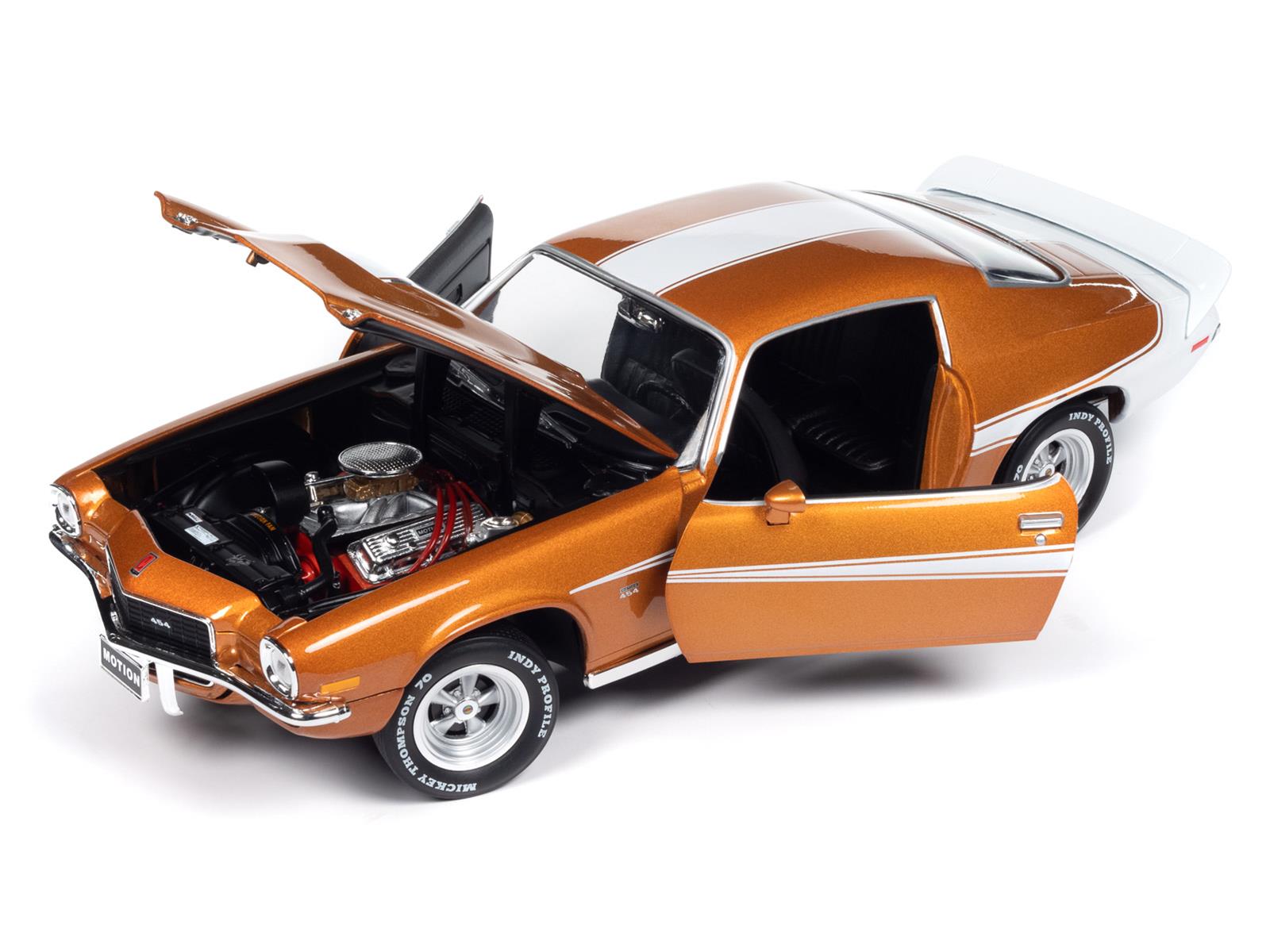 AUTO WORLD AMM1321 1:18 Scale 1973 Chevy Camaro Baldwin-Motion