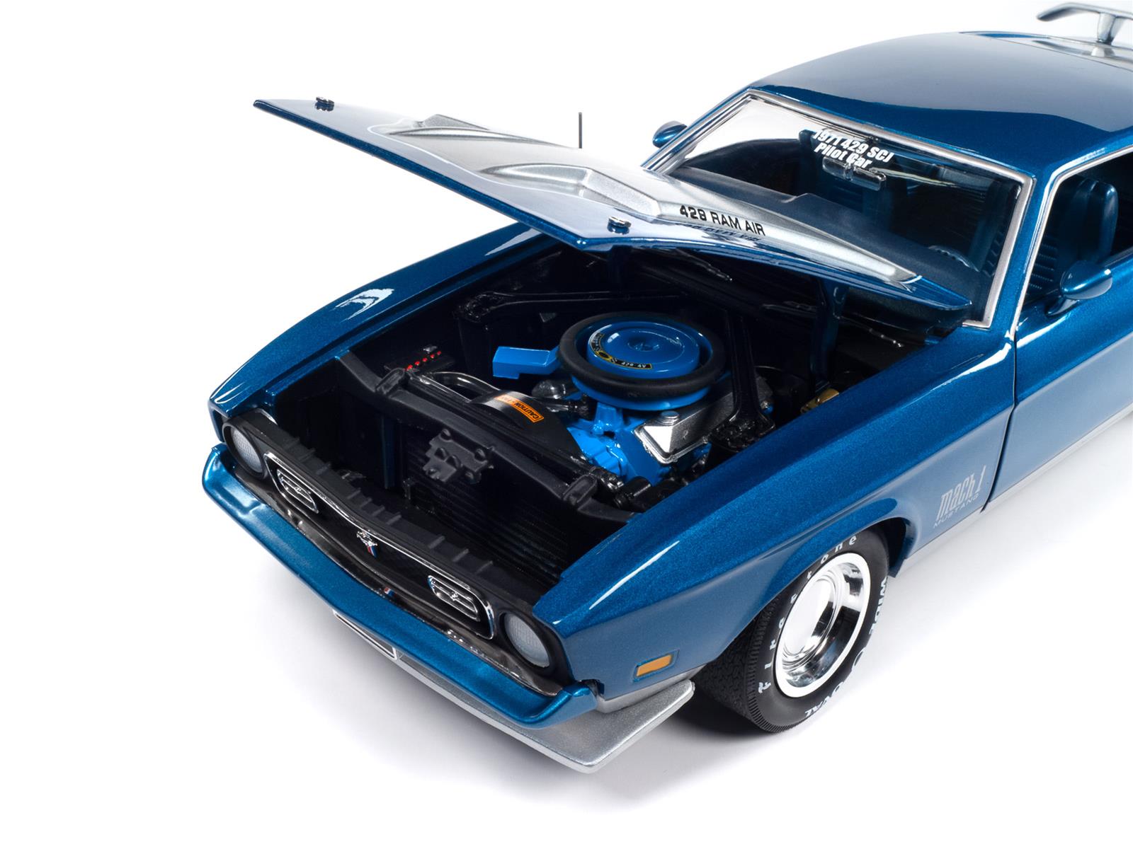AUTO WORLD AMM1335/06 1:18 Scale 1971 Mustang Mach 1 Diecast Model