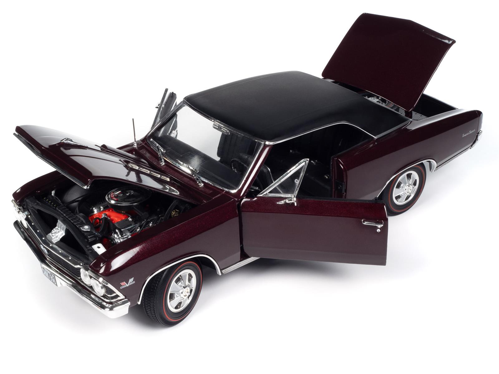 Summit Gifts AMM1343/06 1:18 Scale 1966 Chevrolet Chevelle SS 396