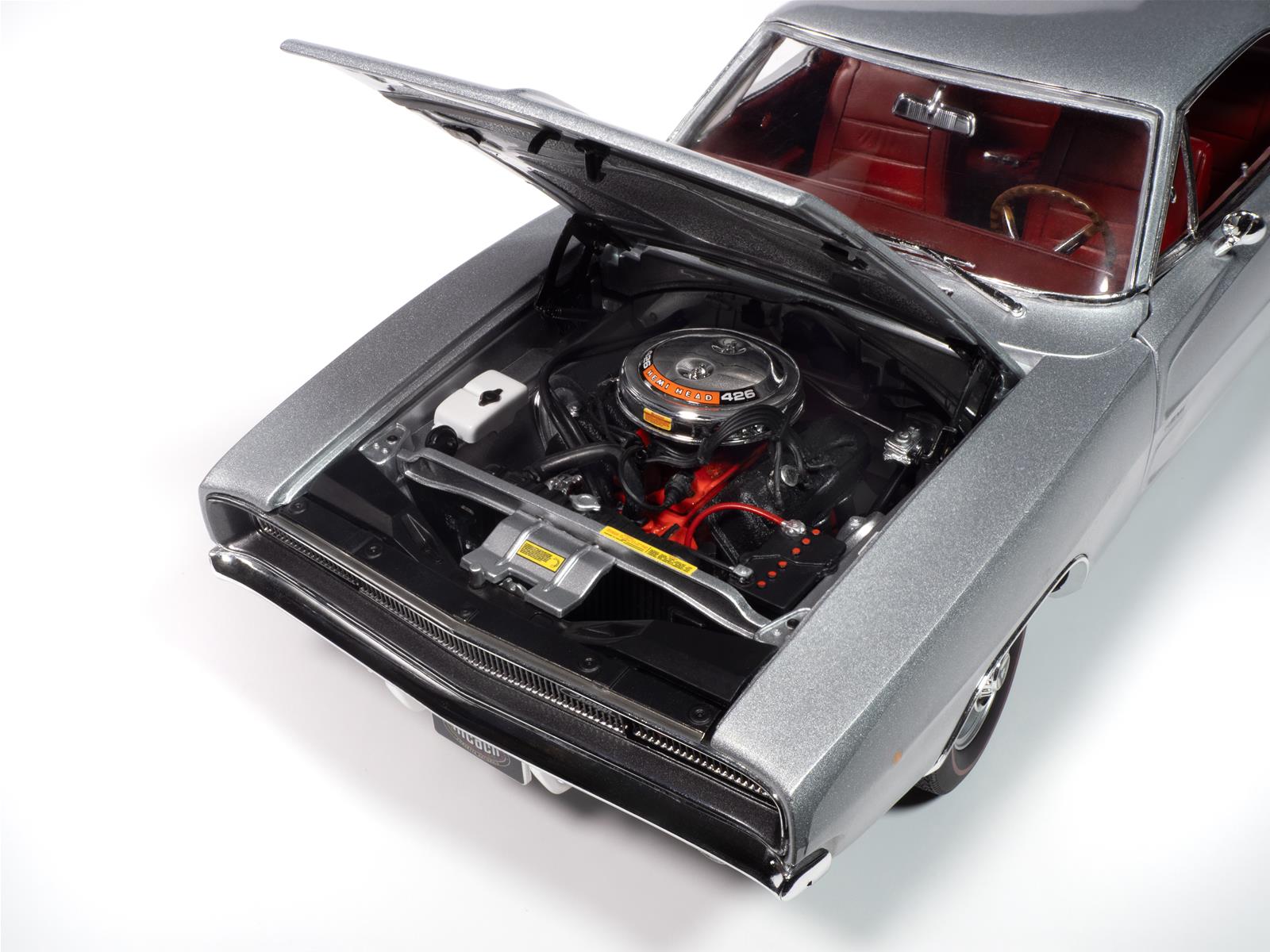 AUTO WORLD AMM1344 1:18 Scale 1968 Dodge Charger R/T Diecast