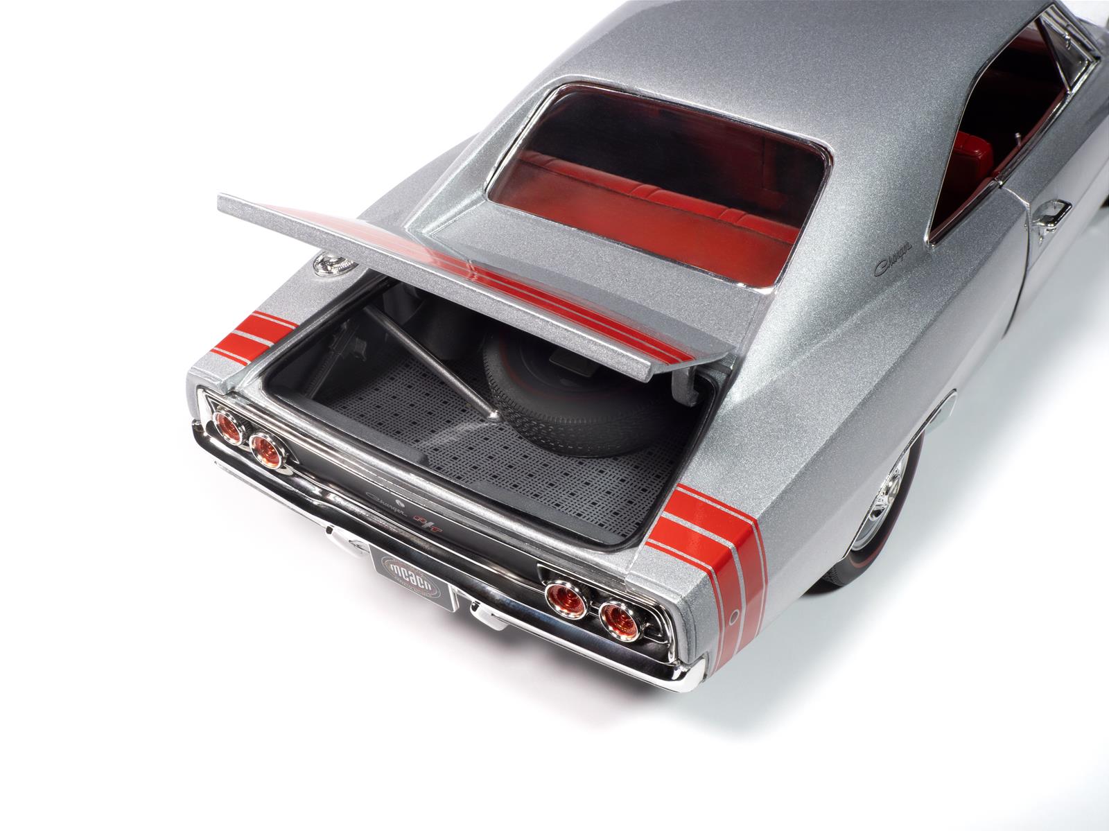 希少❗️ auto world 1968 ダッジ チャージャー R/T　1：18 AUTO WORLD AMM1344 1:18 Scale 1968 Dodge Charger R/T Diecast
