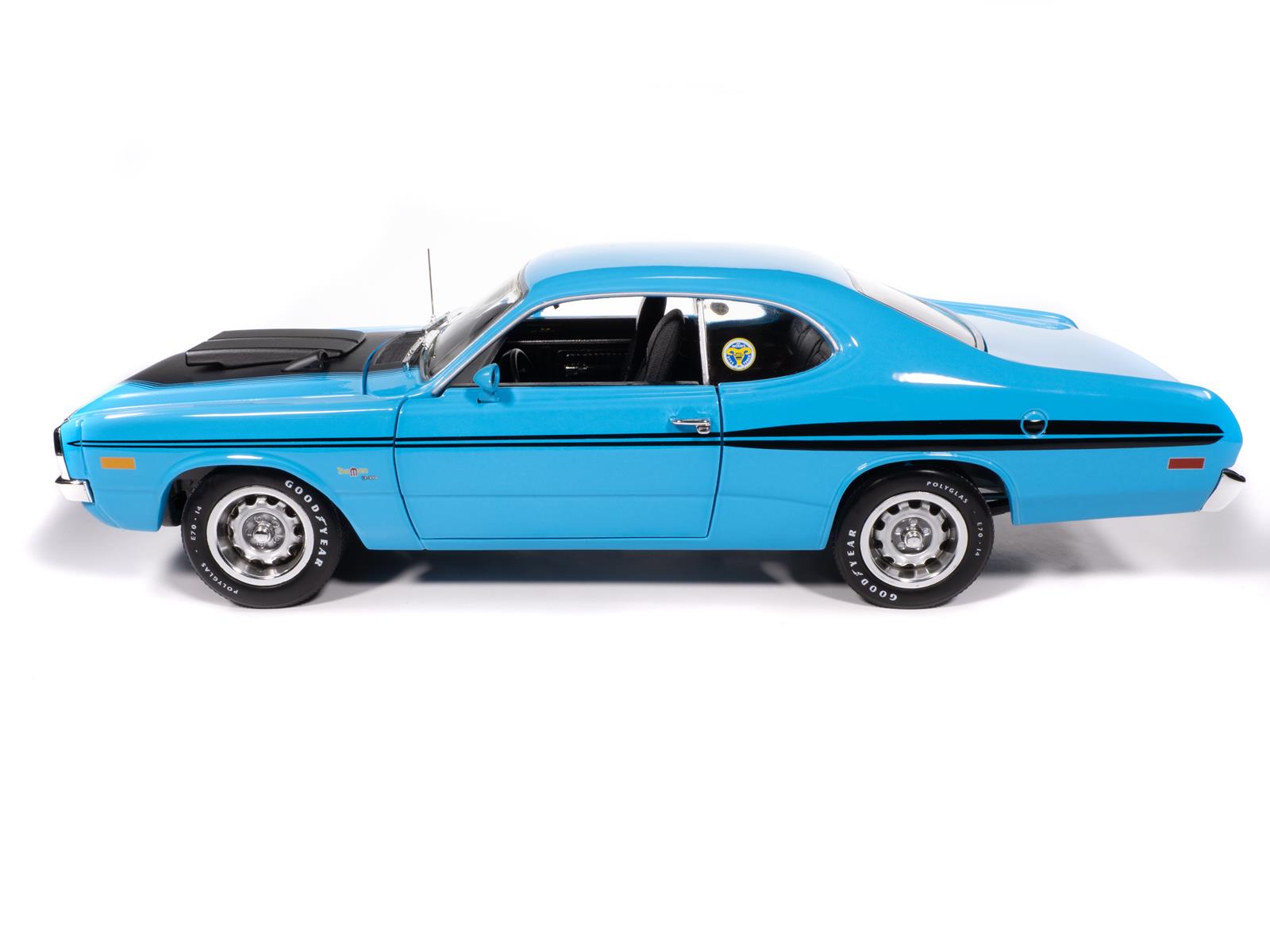 AUTO WORLD AMM1345 1:18 Scale 1972 Dodge Demon GSS Diecast Model