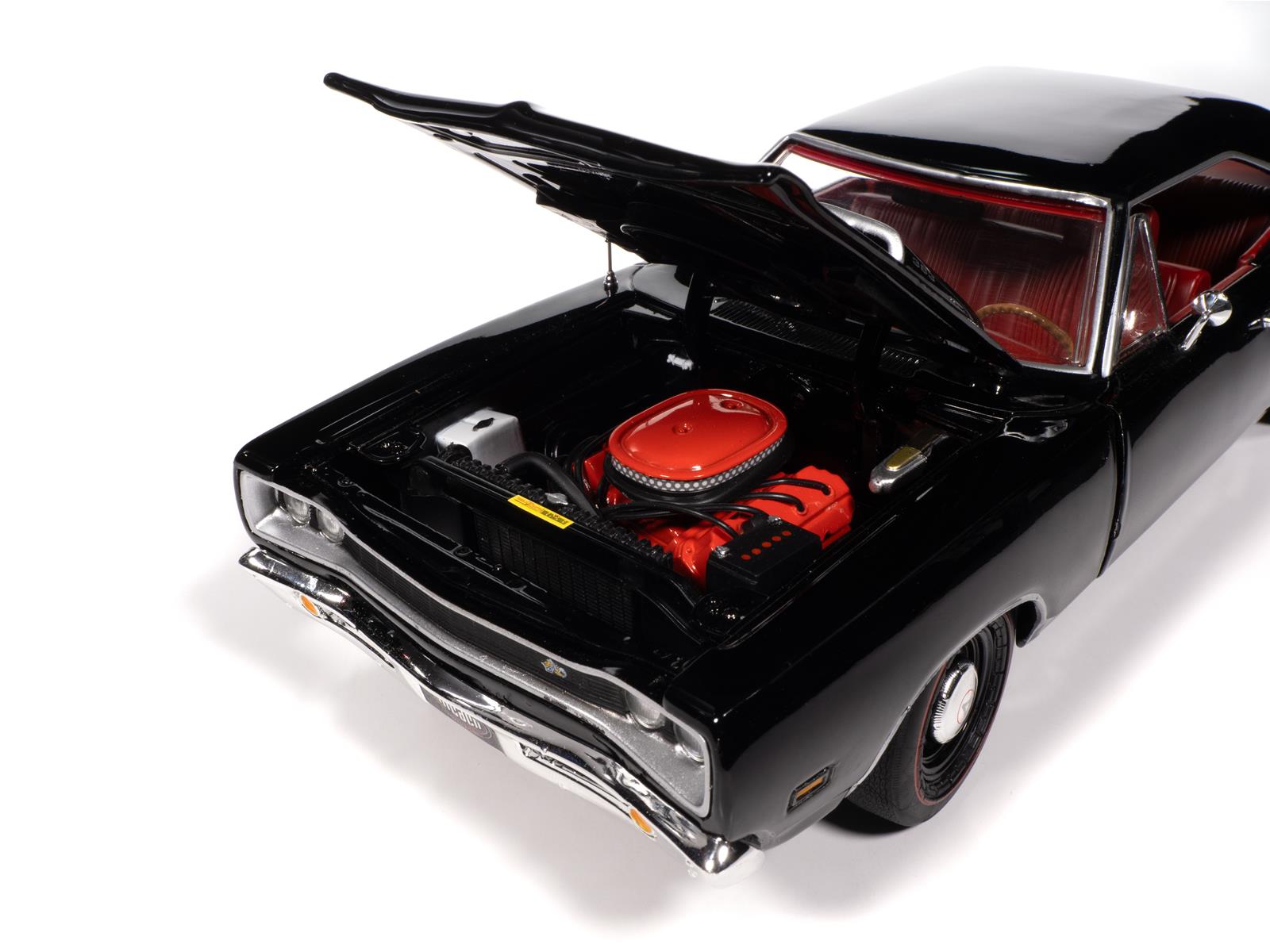 AUTO WORLD AMM1347 1:18 Scale 1969 Dodge Coronet Super Bee Diecast