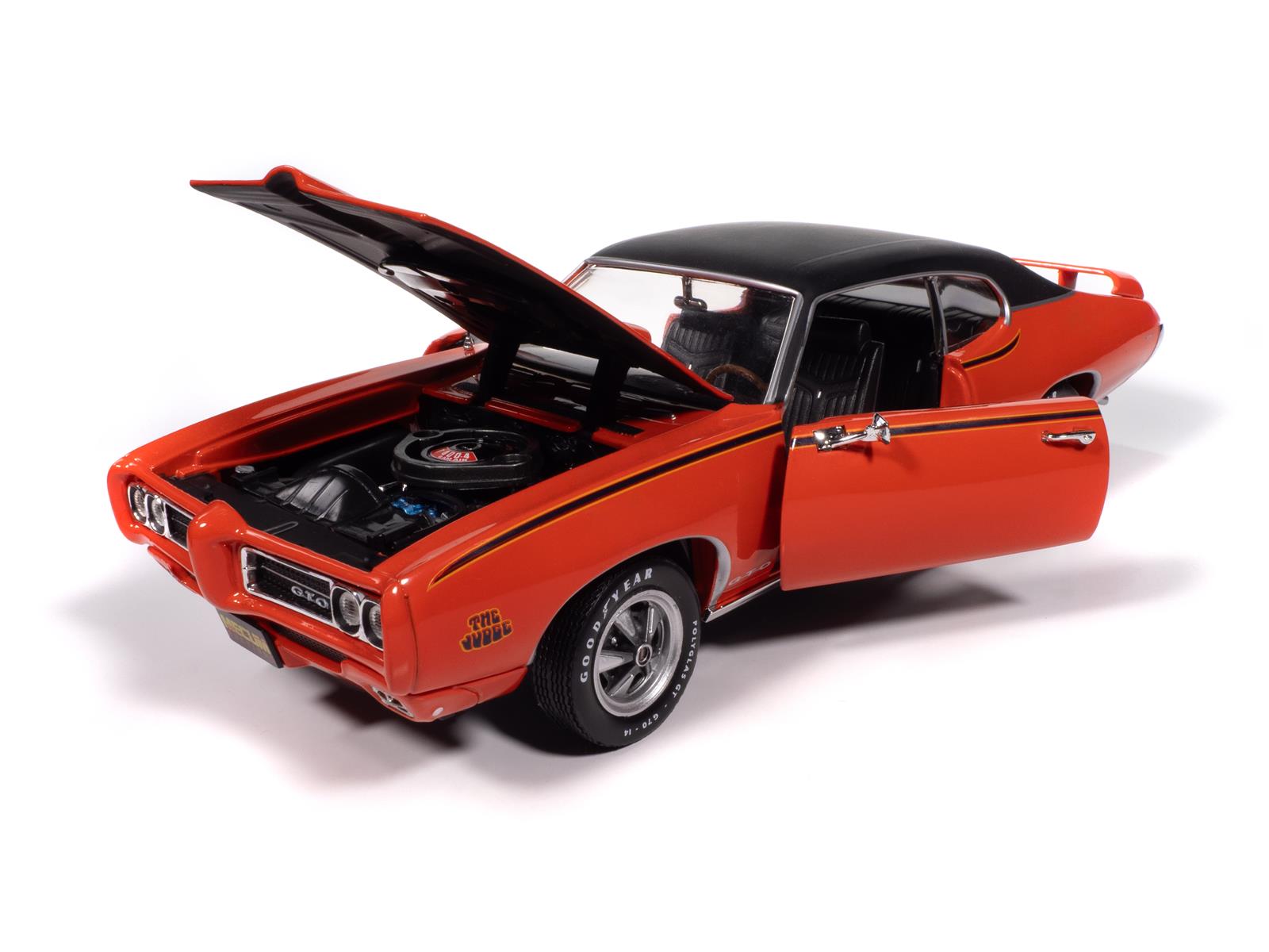 AUTO WORLD AMM1351 1:18 Scale 1969 Pontiac GTO The Judge Diecast