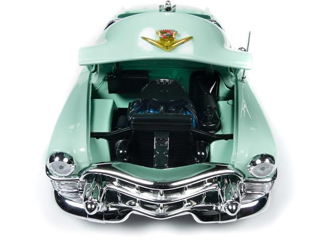 AUTO WORLD AW260 1:18 Scale 1953 Cadillac Eldorado Diecast Model