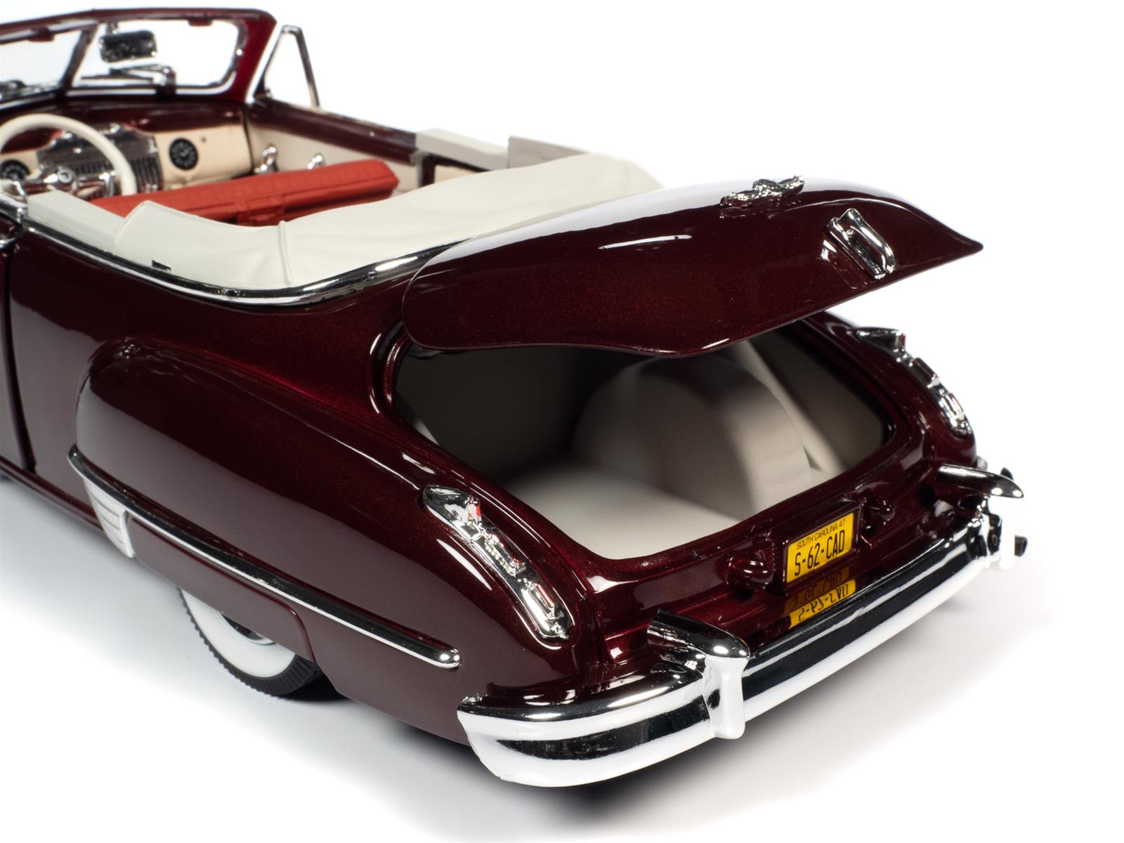 AUTO WORLD AW273 1:18 Scale 1947 Cadillac Series 62 Cabriolet