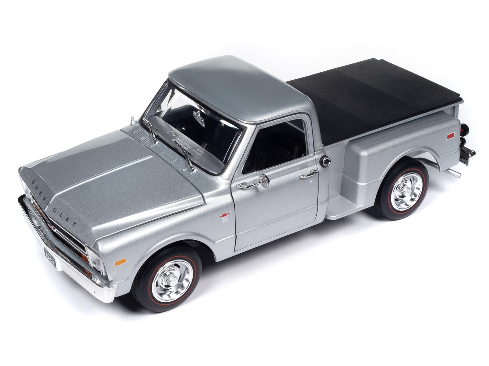 AUTO WORLD AW324/06 1:18 Scale 1968 Chevy C10 Stepside Silver