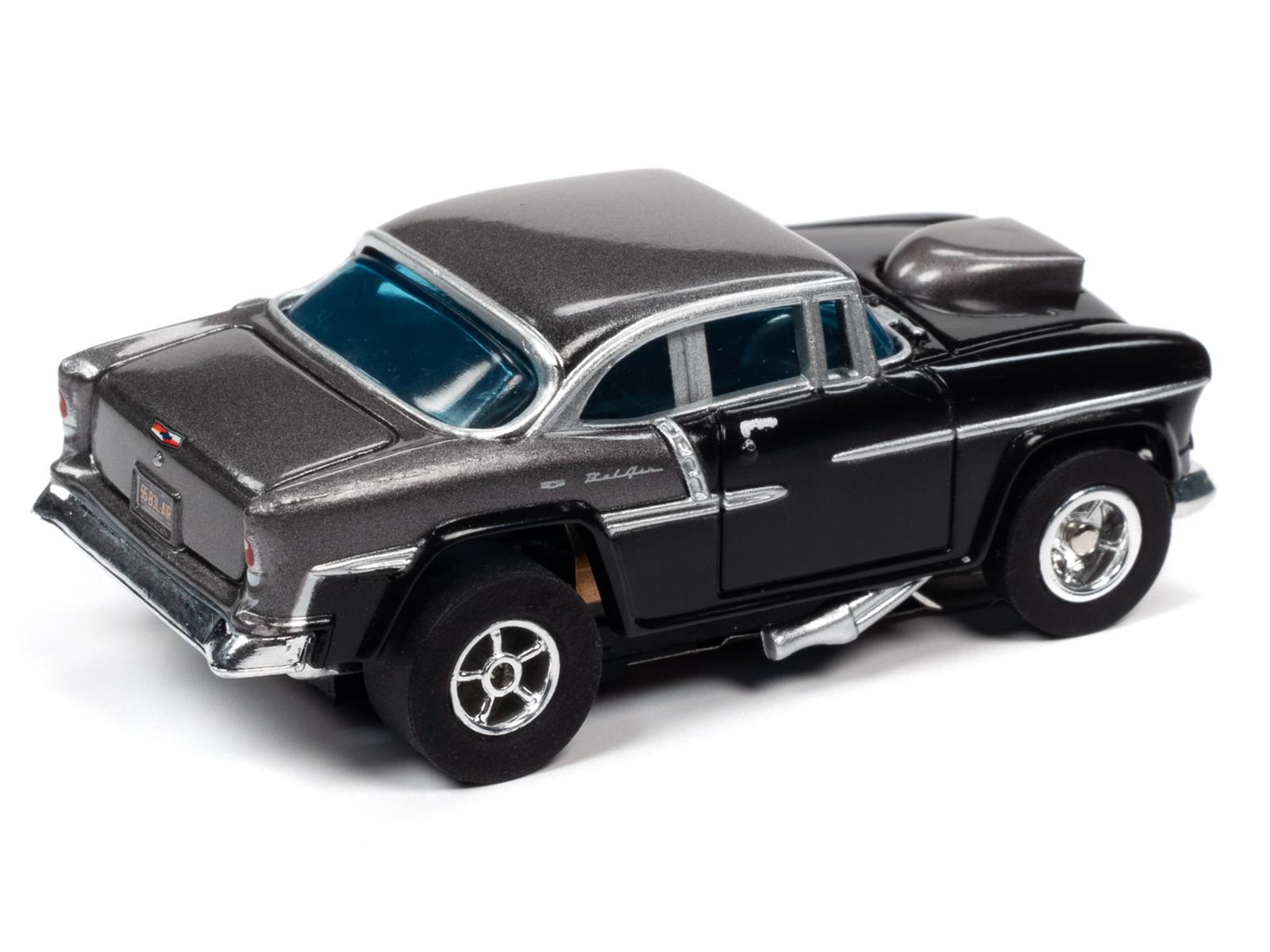 AUTO WORLD SRS331R/03 1:64 Scale California Cruising Slot Car Set