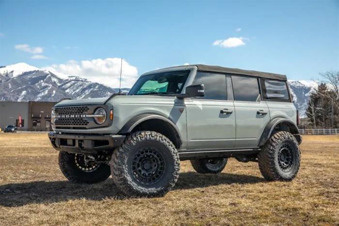 ReadyLift Suspension Lift Kits 69-21400 Kit, 4.00 in., Includes Strut Spacers, Upper Control Arms, Brackets, Hardware, Ford, Kit thumbnail 2