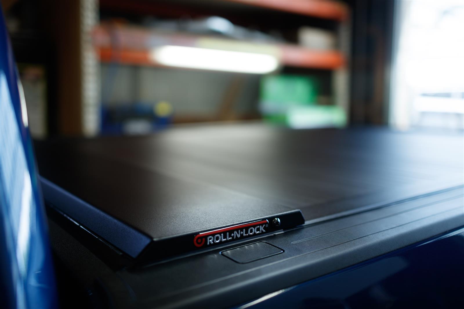 Roll-N-Lock 07-17 Toyota Tundra Regular Cab/Double Cab 77in E-Series Retractable Tonneau Cover thumbnail 4