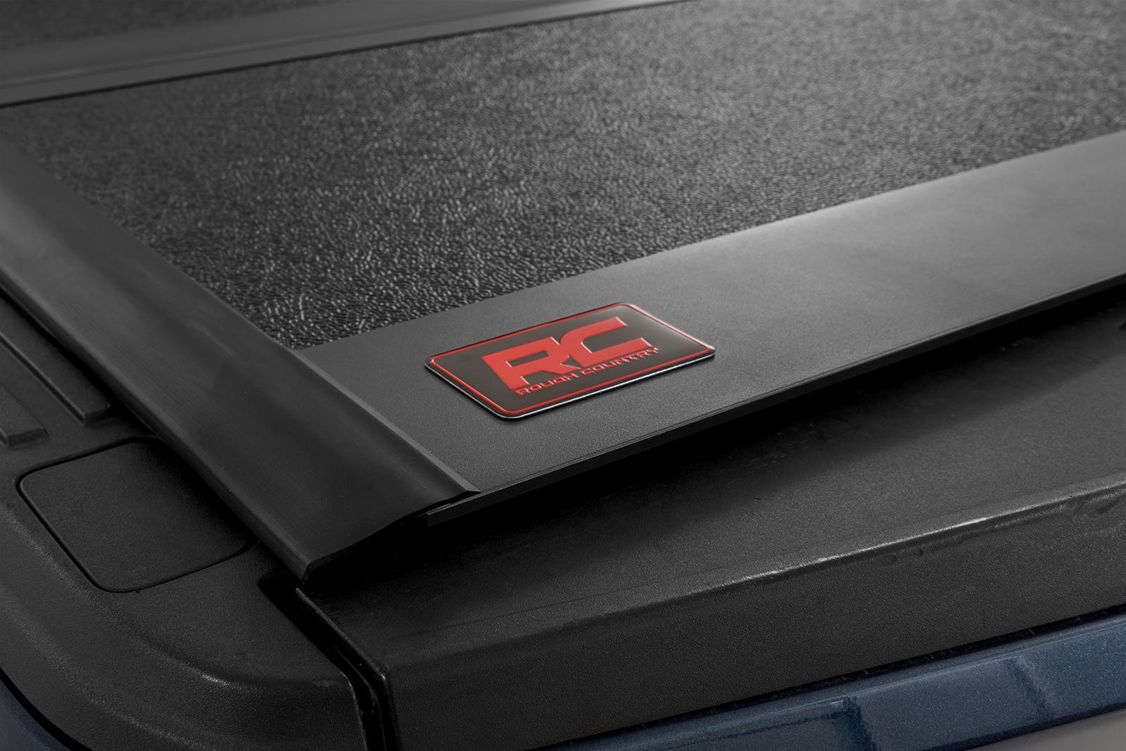 Rough Country 47221550B Rough Country Low-Profile Hard Tonneau
