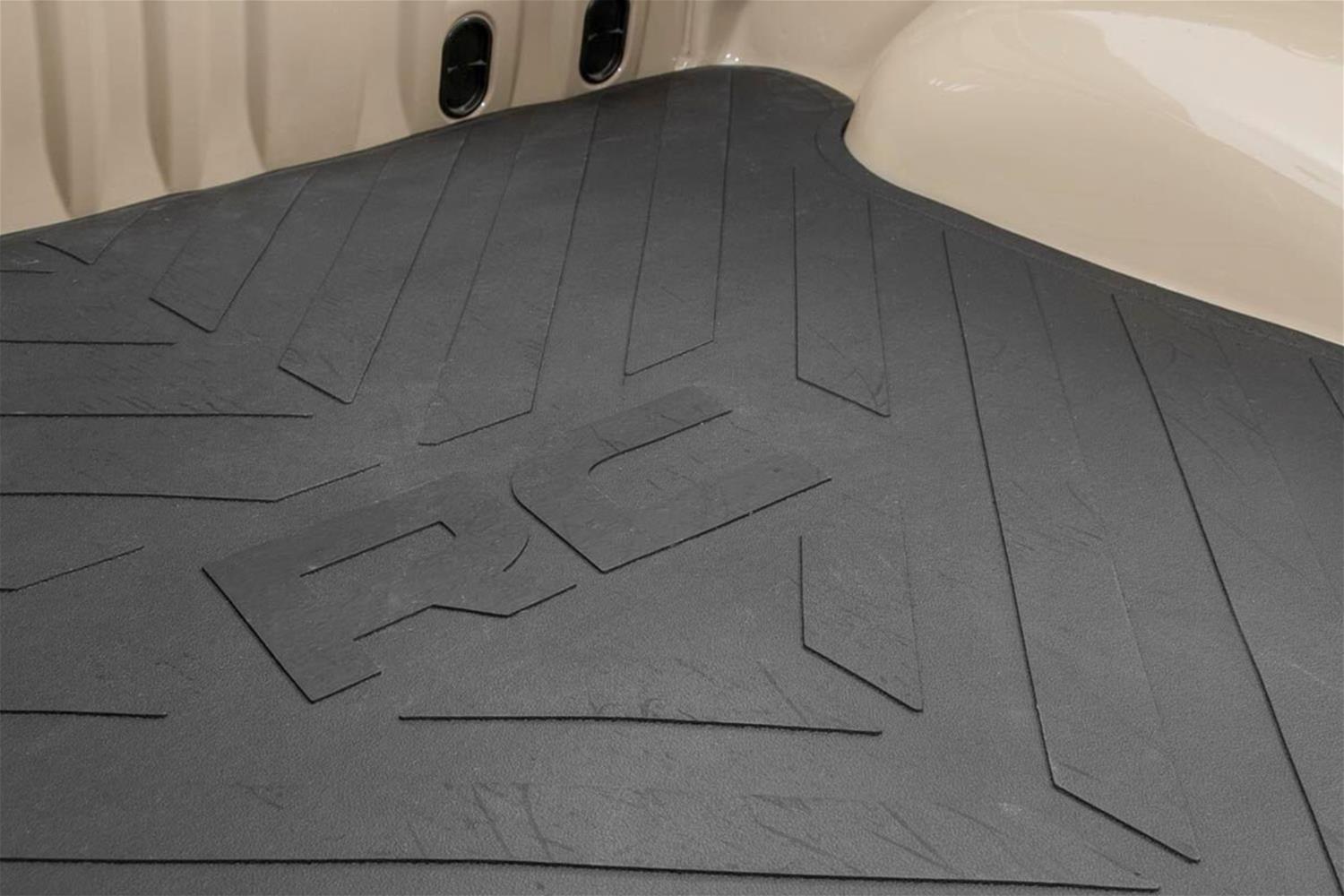 Rough Country Floor Mats | FR | Over Hump | Chevy/GMC 1500/2500HD