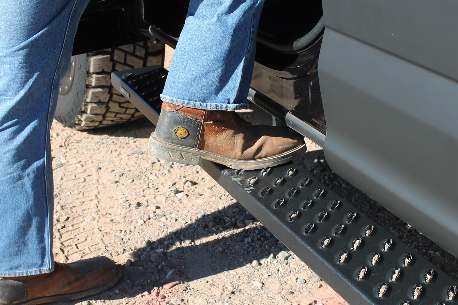 Raptor Series 6.5 in. Sawtooth Slide Track Running Boards for 1999-2016 F-250 SUPER DUTY, F-350 DUTY - 2103-0343BT Boards, Tread Step, Aluminum, Black, Textured, Extended Cab, Ford, Pair thumbnail 4