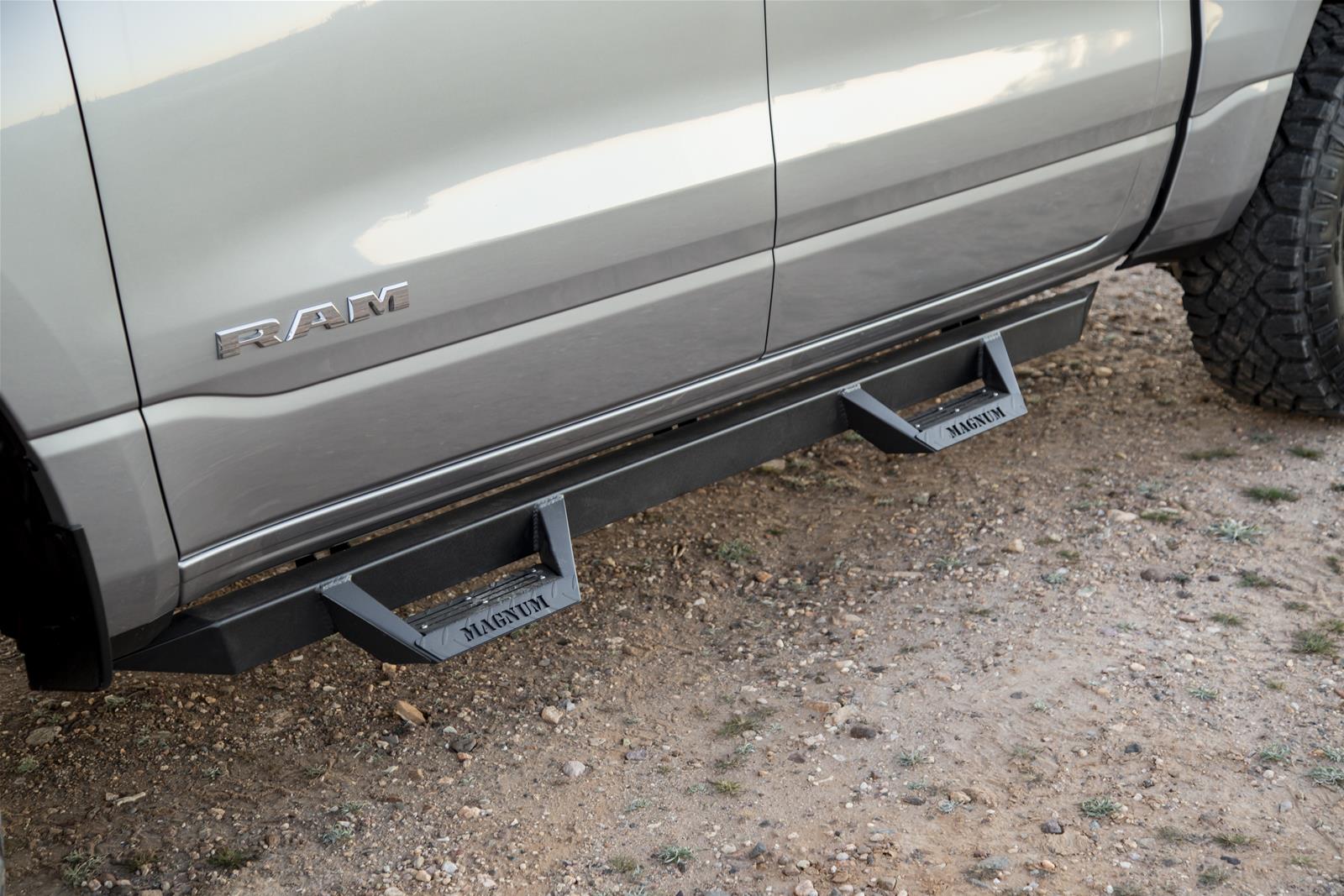 Raptor Series Magnum RT Drop Steps for 2019-2025 1500 - RTS37DG Step Bars, Steps, Steel, Black Powdercoat, Includes Brackets, Ram, Crew Cab, Pair thumbnail 3