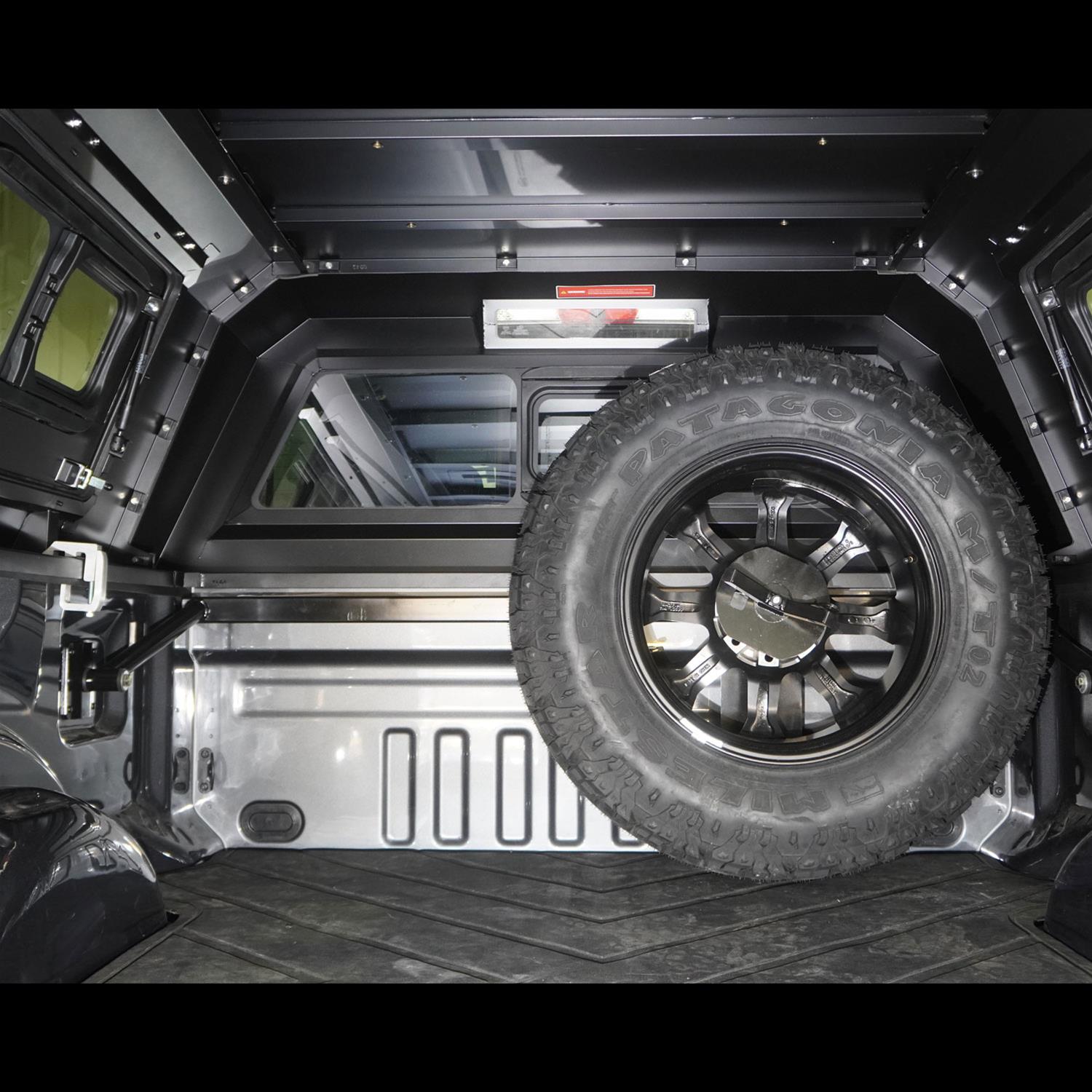 Skyjacker 17-25 Ford F250/350 Spare Tire Carrier Kit thumbnail 2