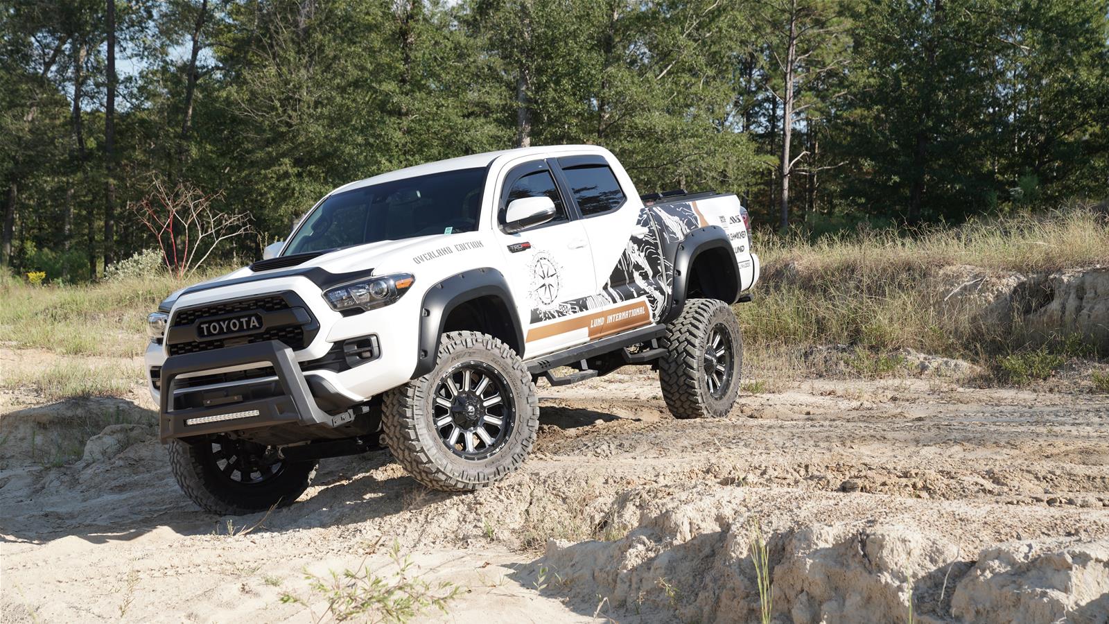 Superlift 16-20 Toyota Tacoma 6in Lift Kit w/ Rear Shadow Shocks (1x slf84060, 1x slf8406, 1x slf8409, 1x slf8410, 1x slf8411, 1x slf8412) thumbnail 2