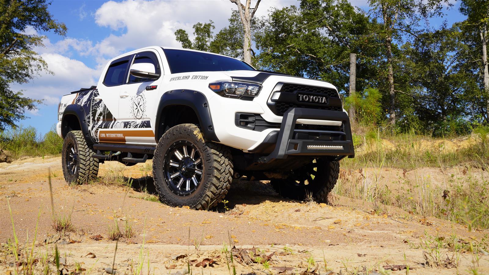 Superlift 16-20 Toyota Tacoma 6in Lift Kit w/ Rear Shadow Shocks (1x slf84060, 1x slf8406, 1x slf8409, 1x slf8410, 1x slf8411, 1x slf8412) thumbnail 3