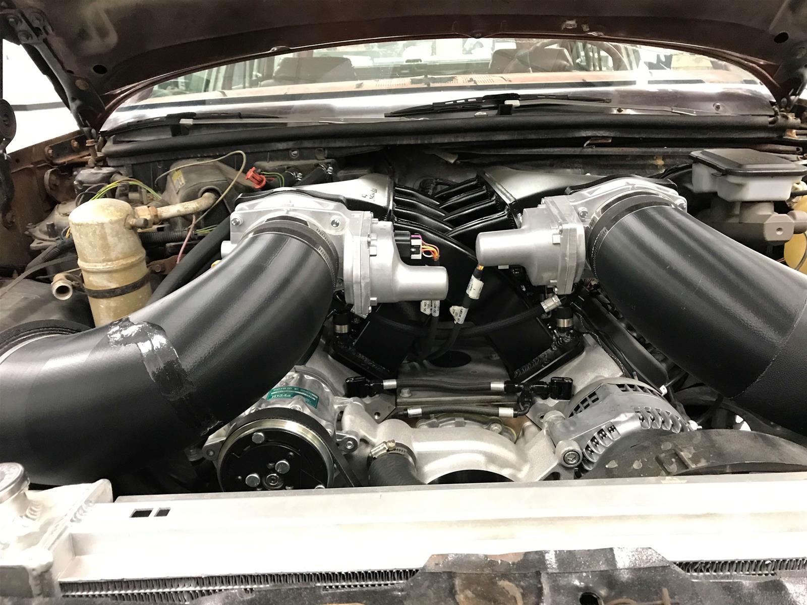 Holley sniper 822202 holley sniper fabricated dual plenum intake