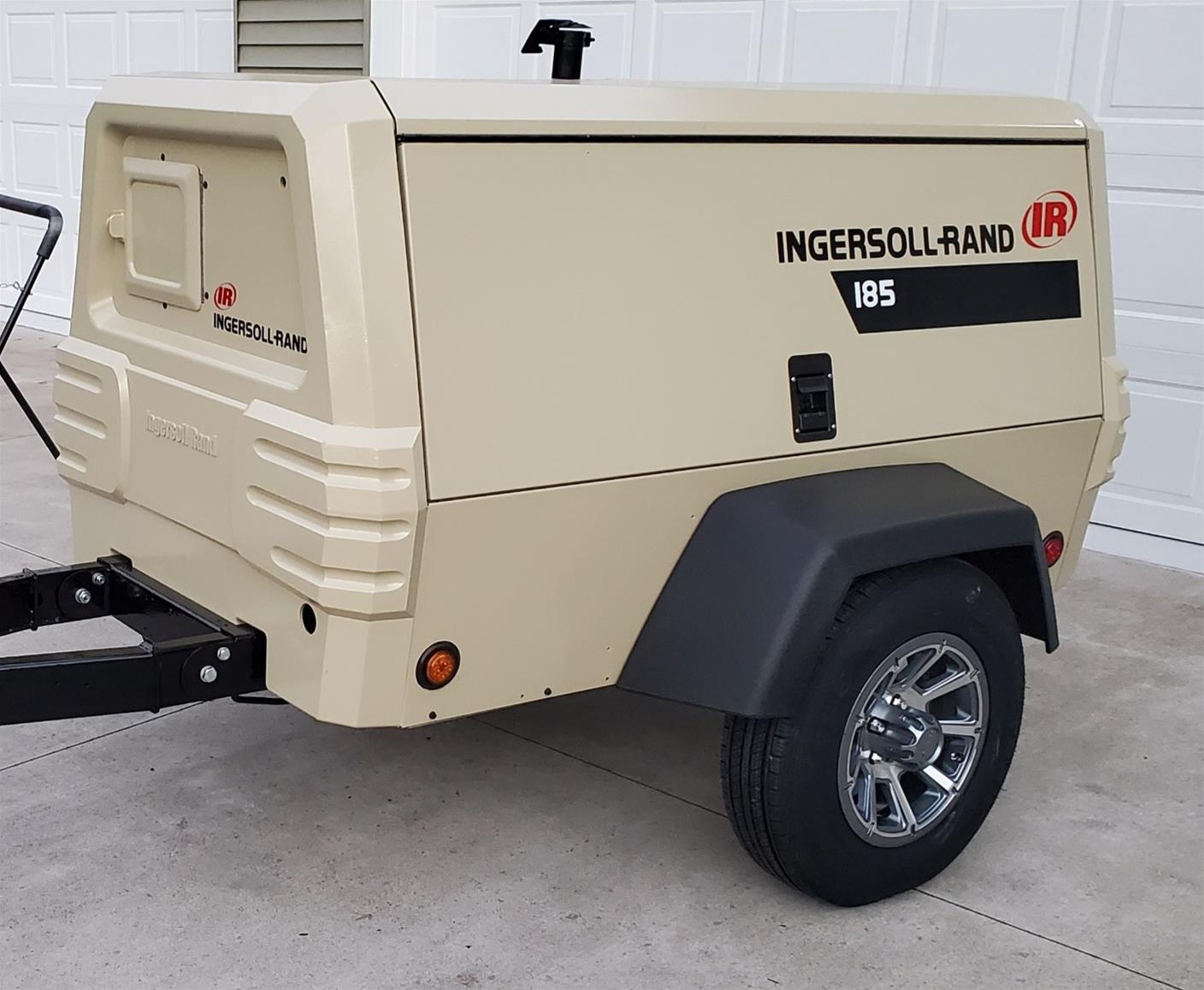 Summit Racing SUMS2379ASSY Summit Racing™ Vision 353 Turbine Trailer