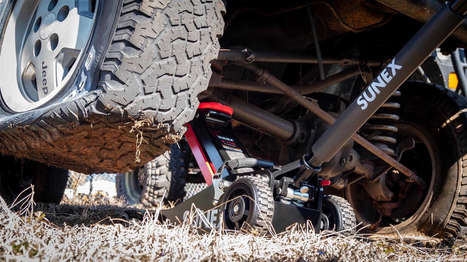ローキックシューター！ Sunex 6602RJ Sunex Tools 2 Ton Off-Road Jacks | Summit Racing