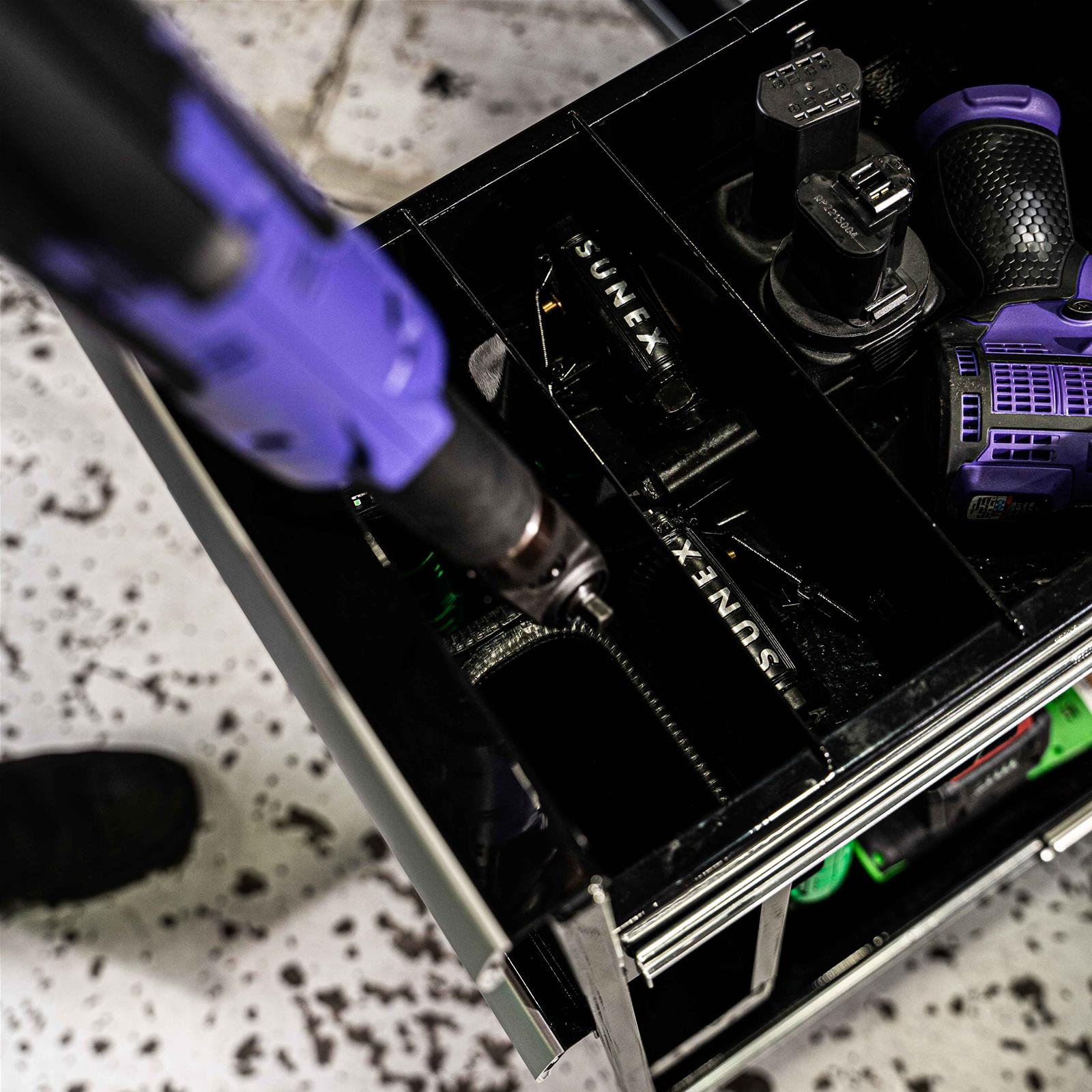 Sunex 8065PCBK Sunex Tools JUIC'D Box 7 Drawer Powered Carts