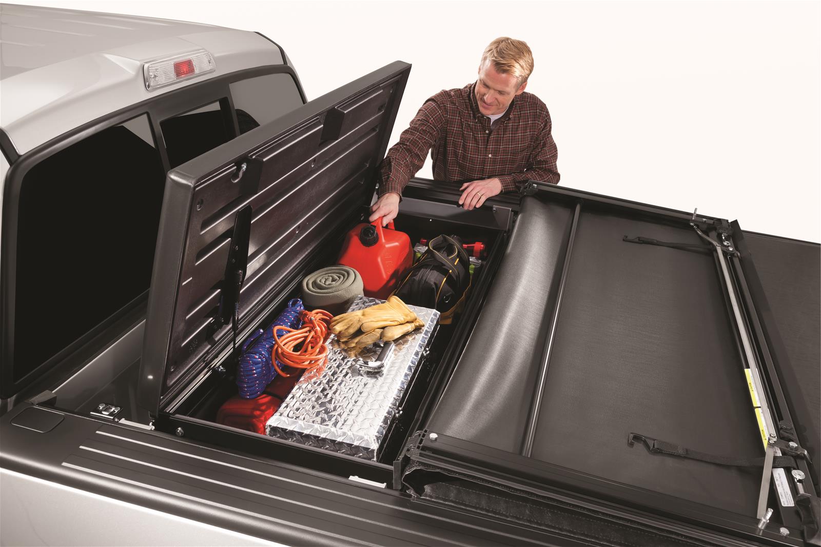 Truxedo 15-20 GMC Canyon & Chevrolet Colorado 5ft Deuce Bed Cover thumbnail 3